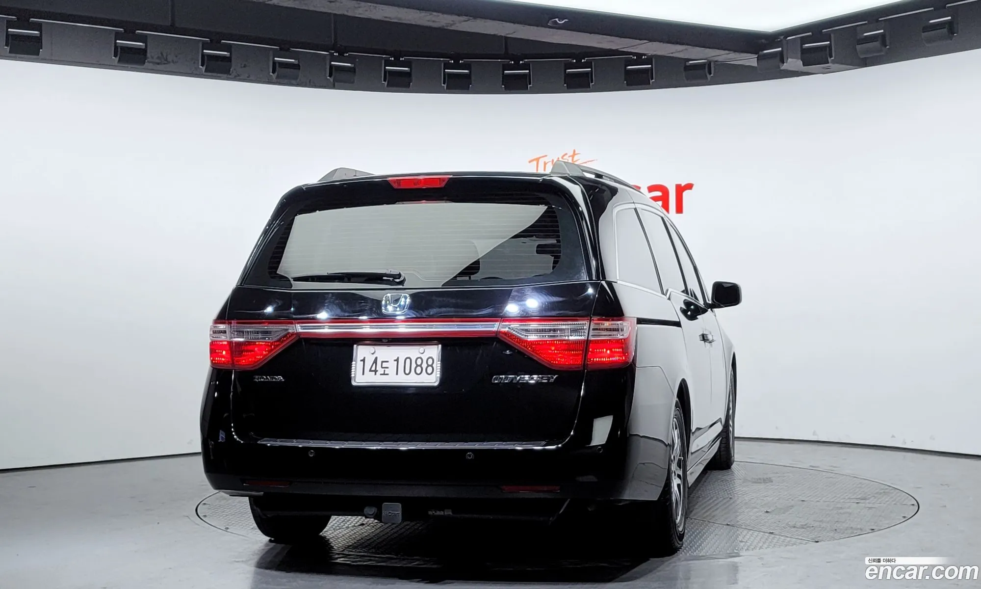 Honda Odyssey 35 2013 - фотография 2331835