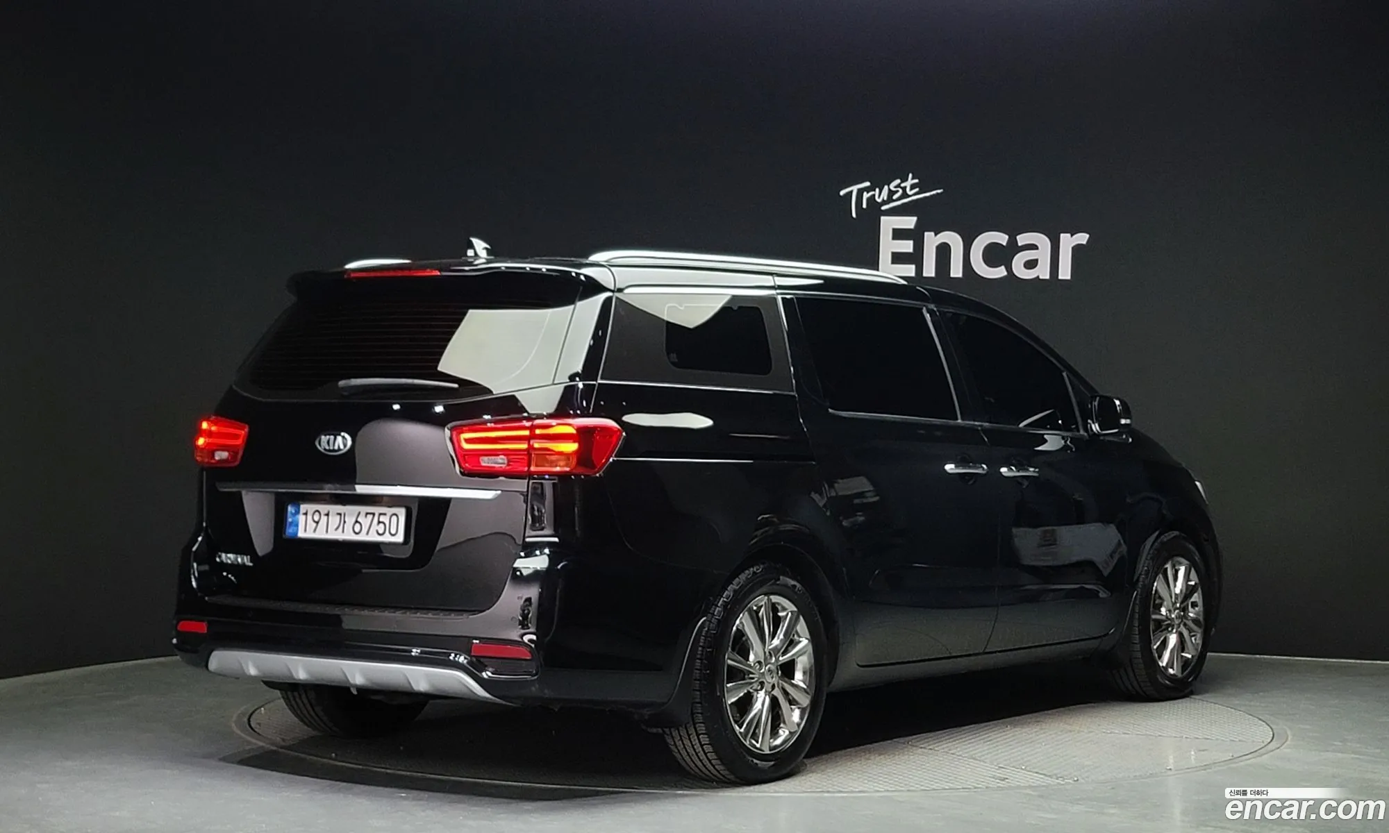 Kia Carnival Iii 9-Seater Prestige 2019 - фотография 11810467