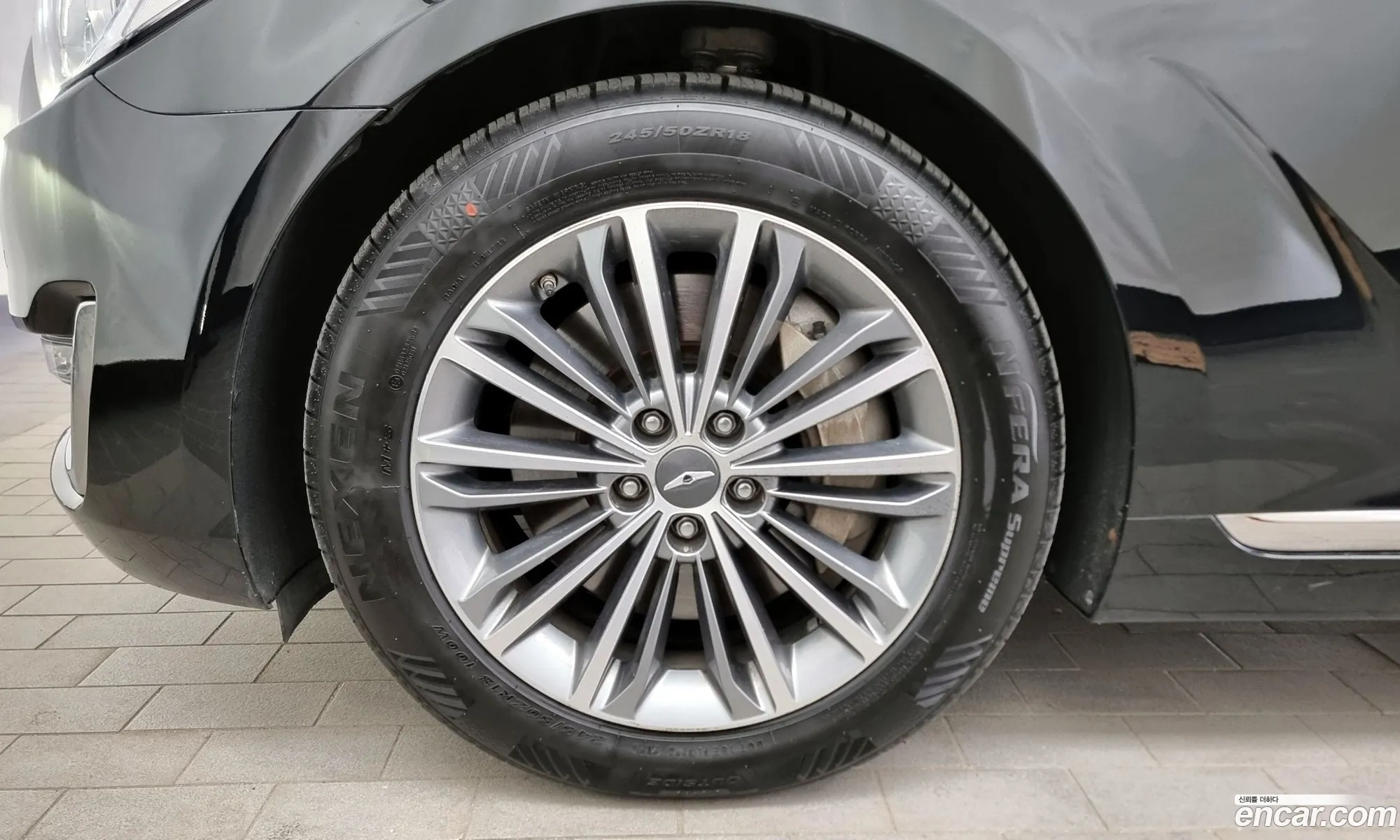Genesis G90 I 38 Gdi Awd 2016 - фотография 16297837