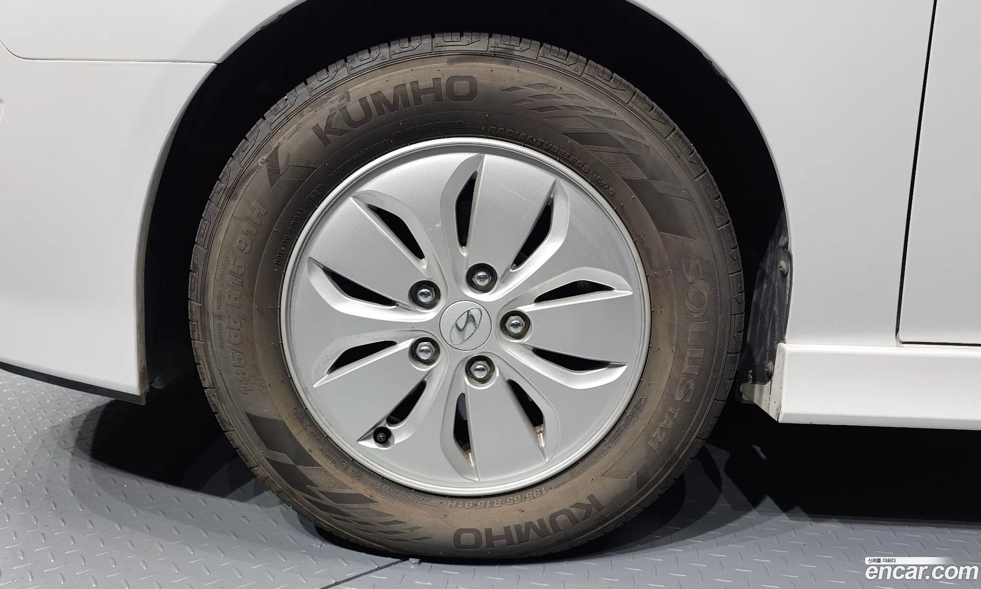 Hyundai Avante Hdeiii 2010 - фотография 12118901