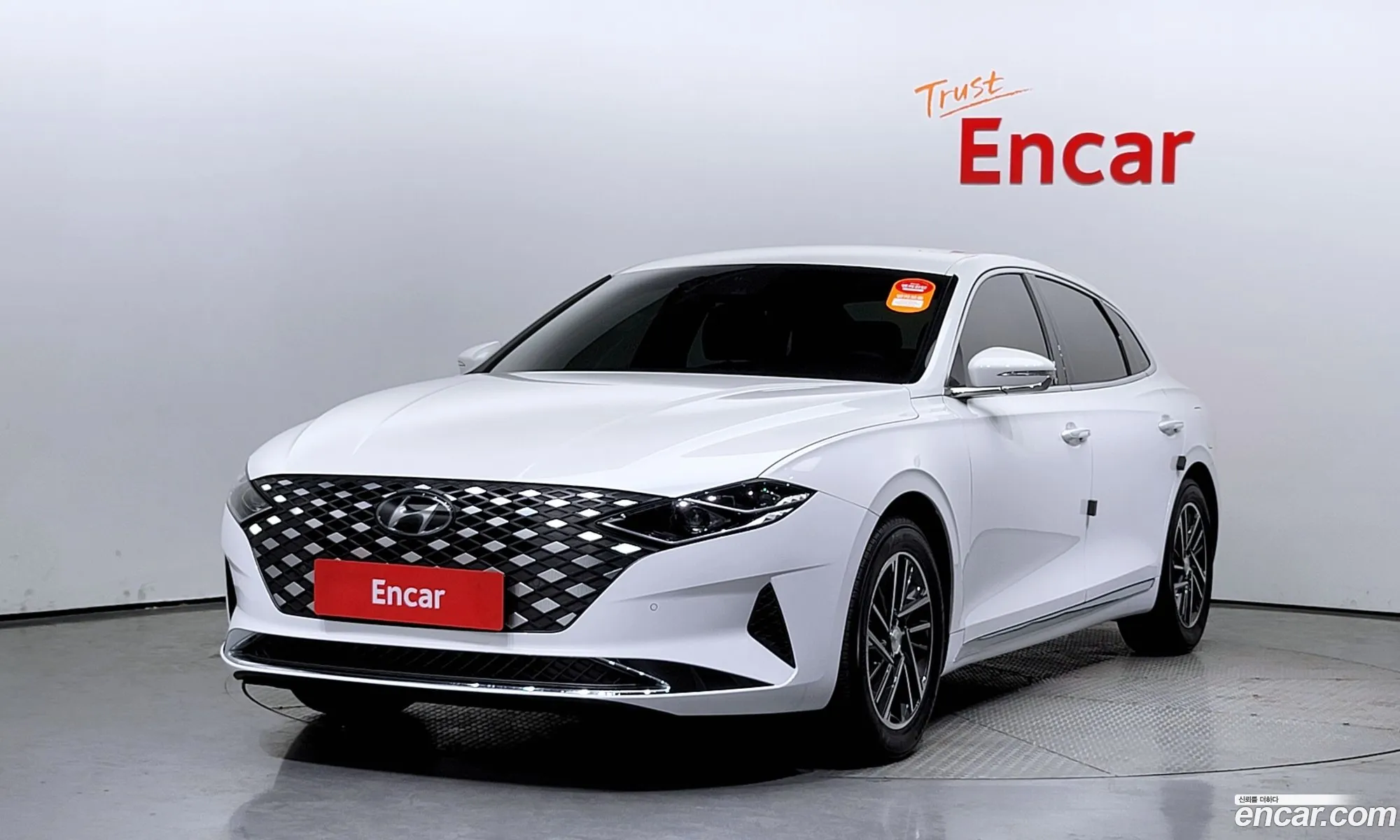 Hyundai The New Grandeur Ig 30 Lpi Rental Car Premium - фотография 12361690