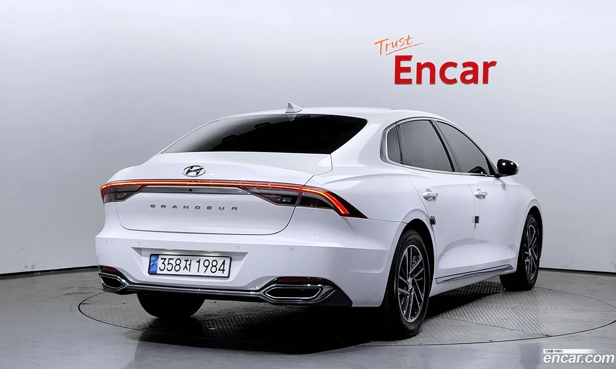 Hyundai The New Grandeur Ig 30 Lpi Rental Car Premium - фотография 12361691