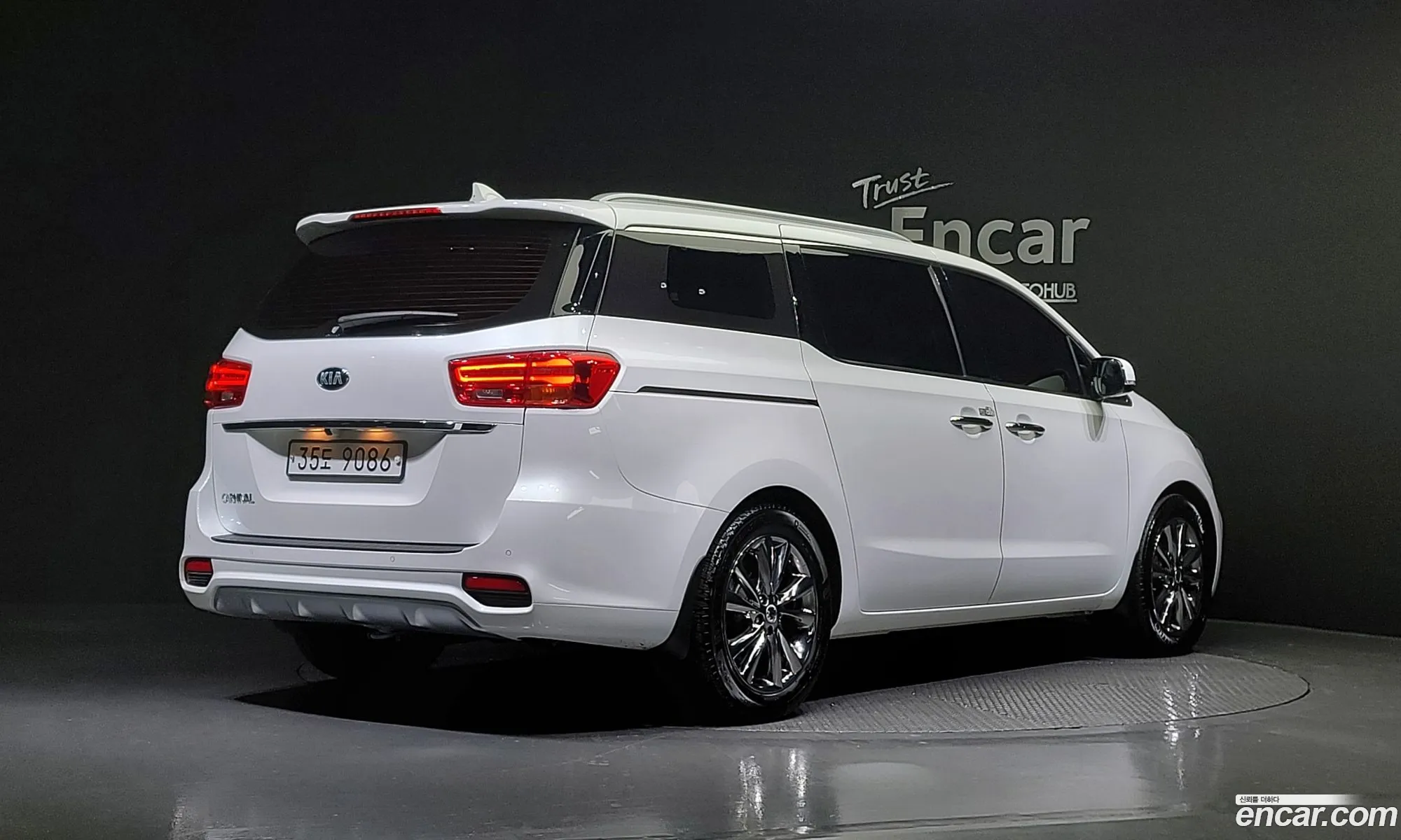 Kia Carnival Iii 9-Seater Prestige 2019 - фотография 11986760