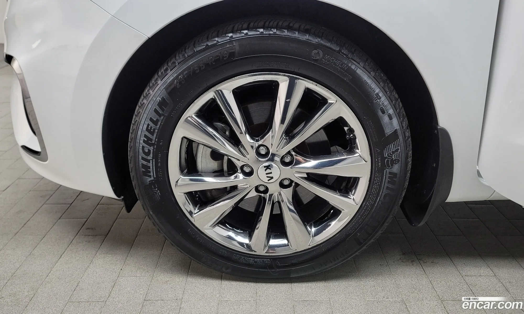 Kia Carnival Iii 9-Seater Prestige 2019 - фотография 11986763