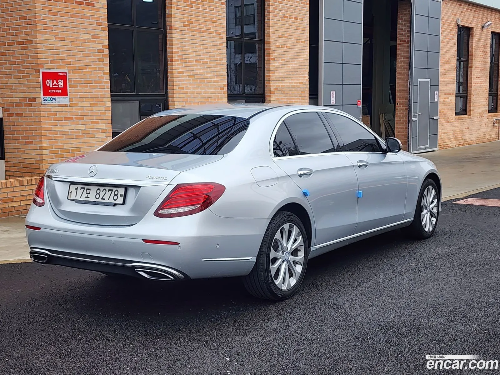 Mercedes-Benz E-Klasse E220D 4Matic Exclusive 2017 - фотография 13191098