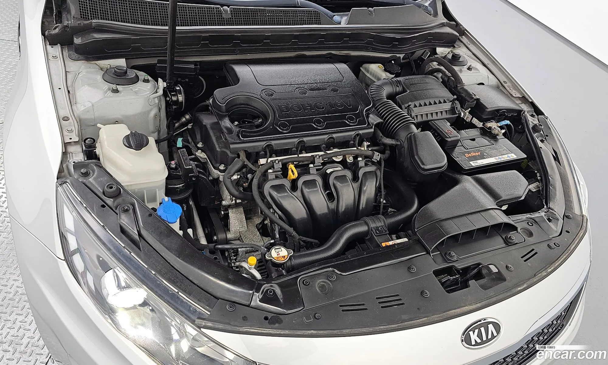 Kia K5 I 20 Prestige 2012 - фотография 13199338