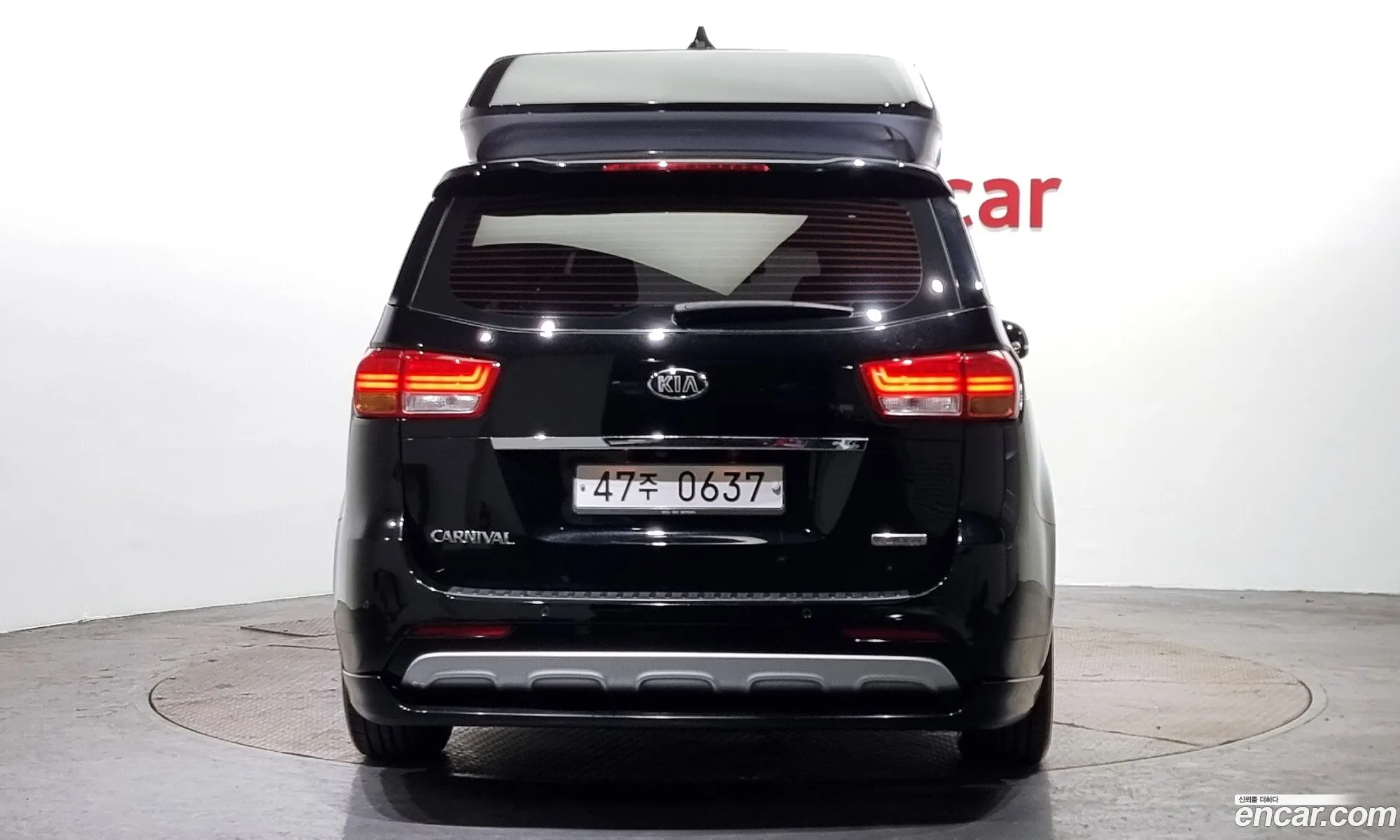 Kia Carnival 9-Seater High Limousine 2016 - фотография 11070751