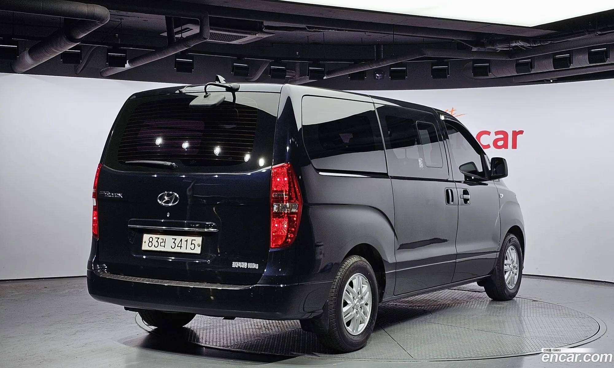 Hyundai Starex 5 Seater Van 2020 - фотография 12241402