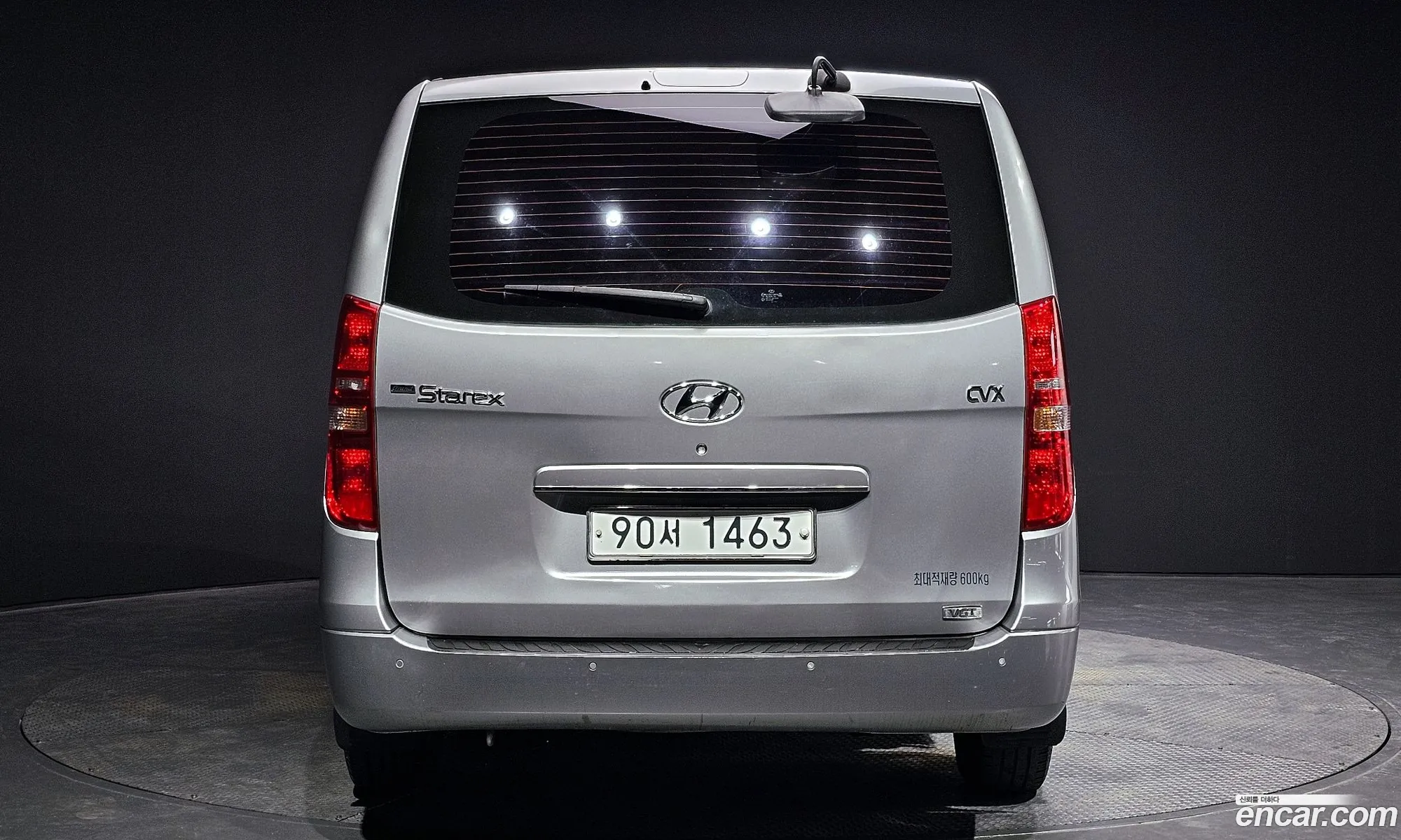 Hyundai Starex 5-Seater Van 2014 - фотография 12057231