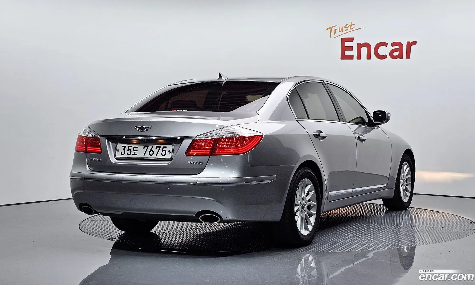 Hyundai Genesis I Bh330 Luxury 2010 - фотография 12263240