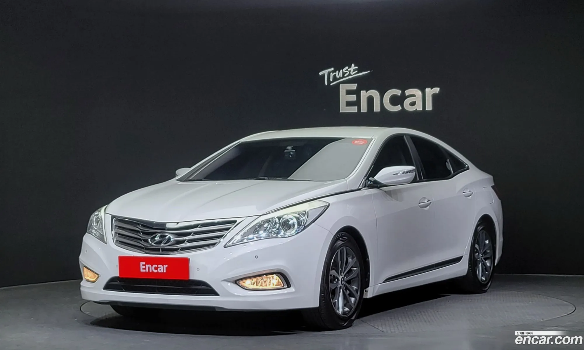 Hyundai Grandeur V Hg240 Luxury 2012 - фотография 19479265