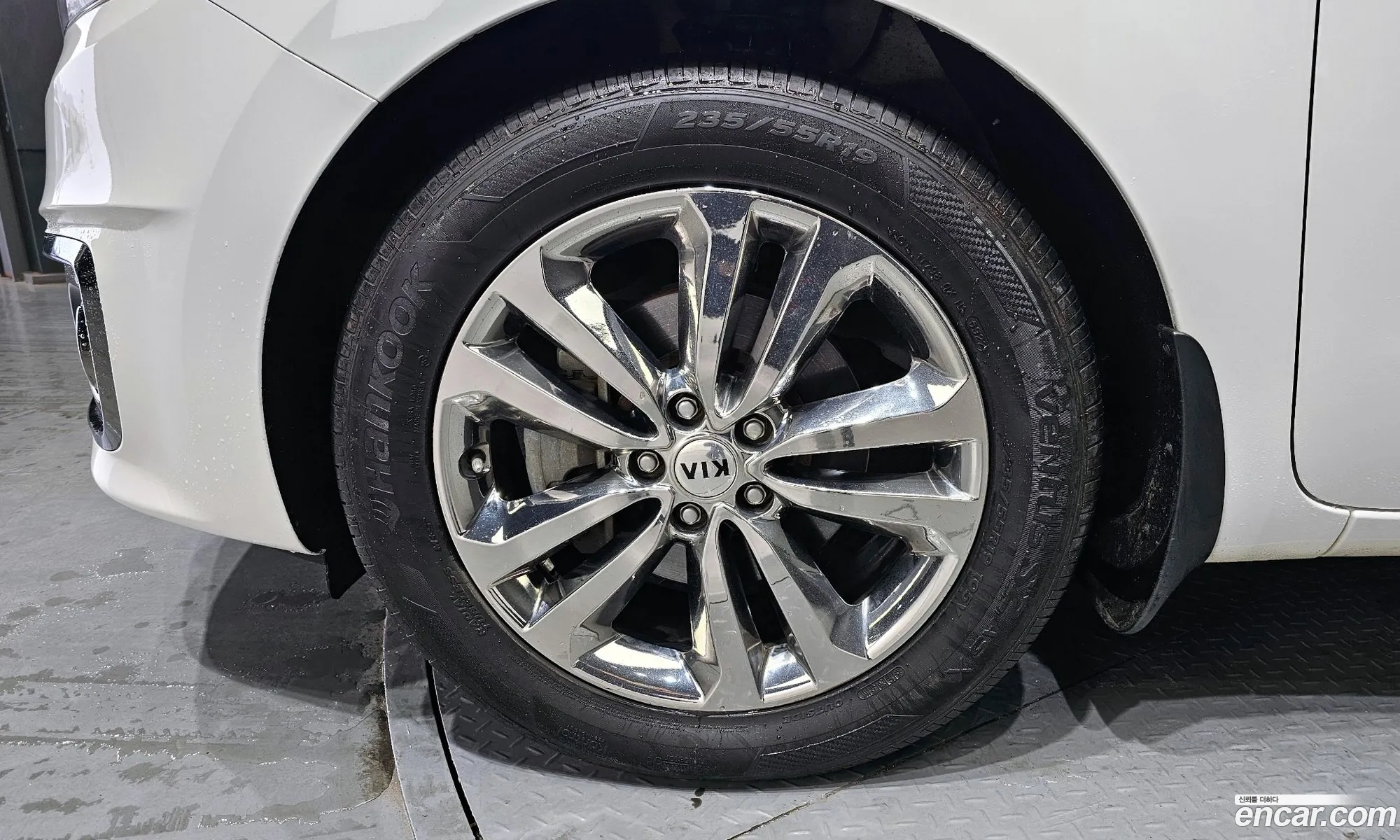 Kia Carnival 9-Seater Noblesse Special 2018 - фотография 19018530