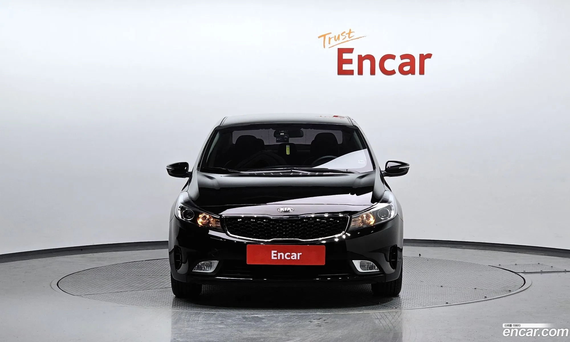 Kia K3 I Deluxe 2017 - фотография 15635747
