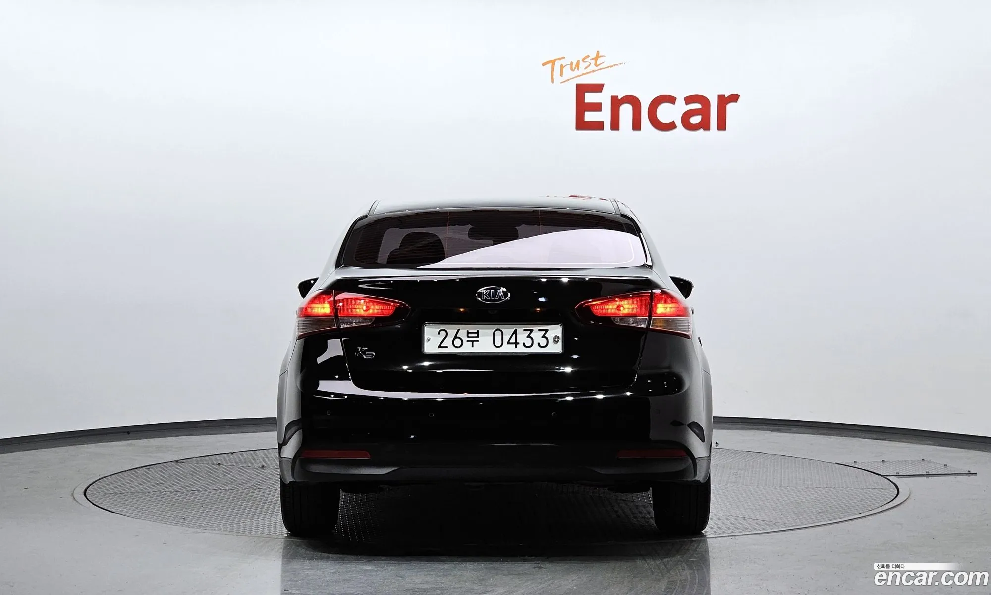 Kia K3 I Deluxe 2017 - фотография 15635748