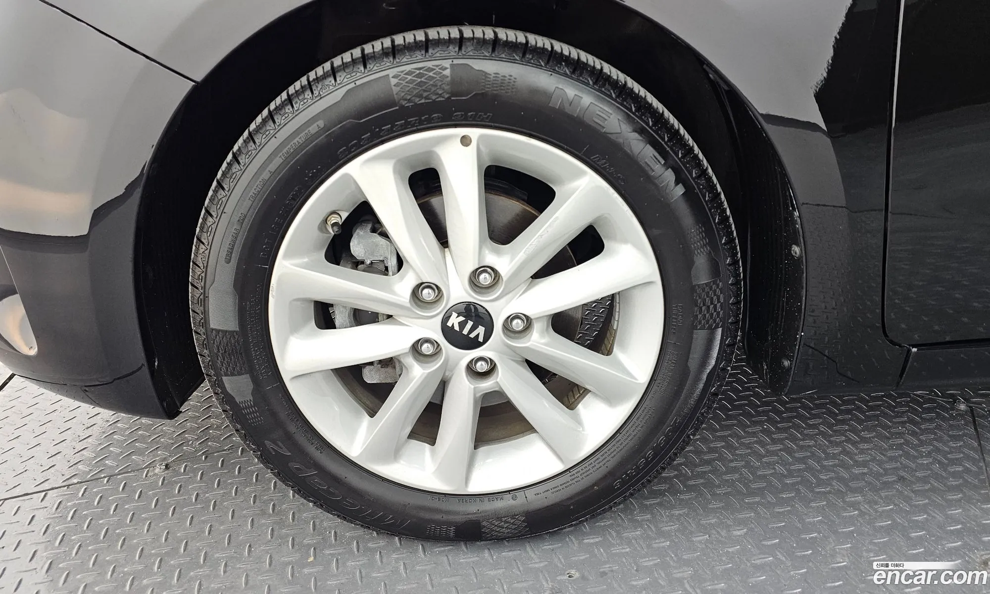 Kia K3 I Deluxe 2017 - фотография 15635749