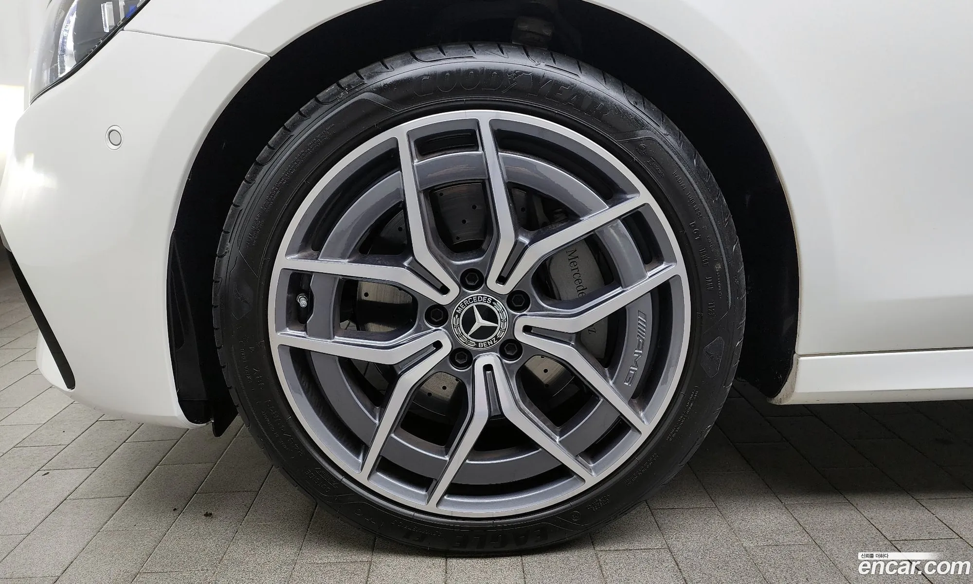 Mercedes E-Class W213 E220D 4Matic Amg Line - фотография 12470333