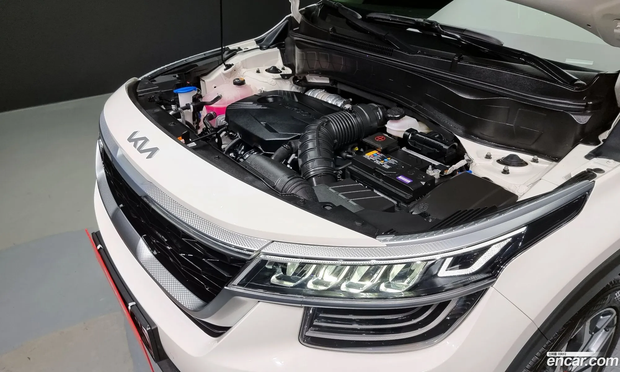 Kia Seltos Gasoline 16 Turbo 4Wd 2023 - фотография 19215192