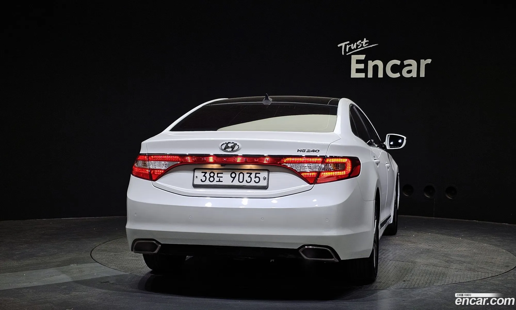 Hyundai Grandeur V Hg240 Modern 2015 - фотография 12492458