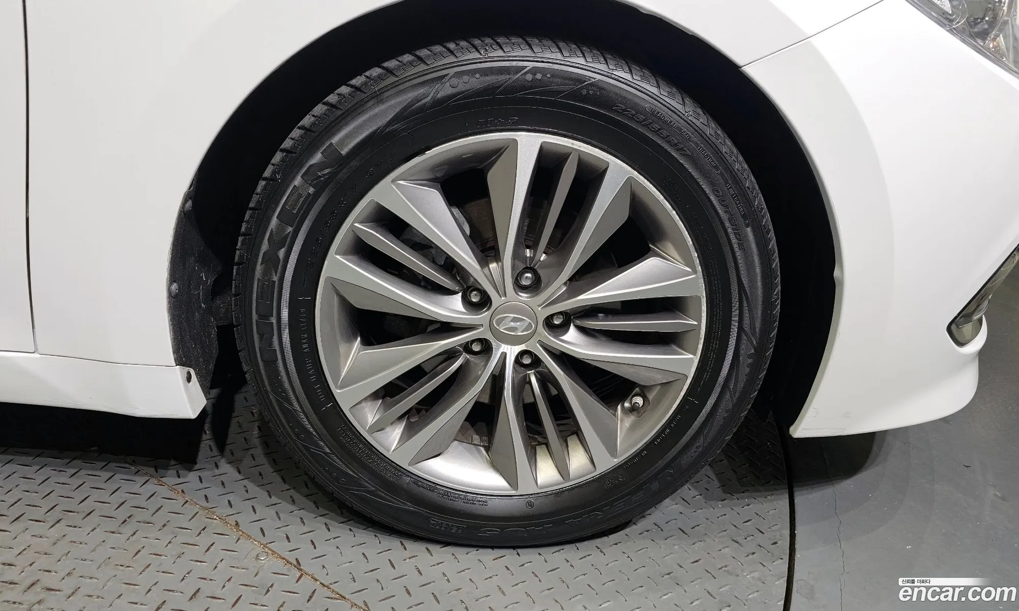 Hyundai Grandeur V Hg240 Modern 2015 - фотография 12492459