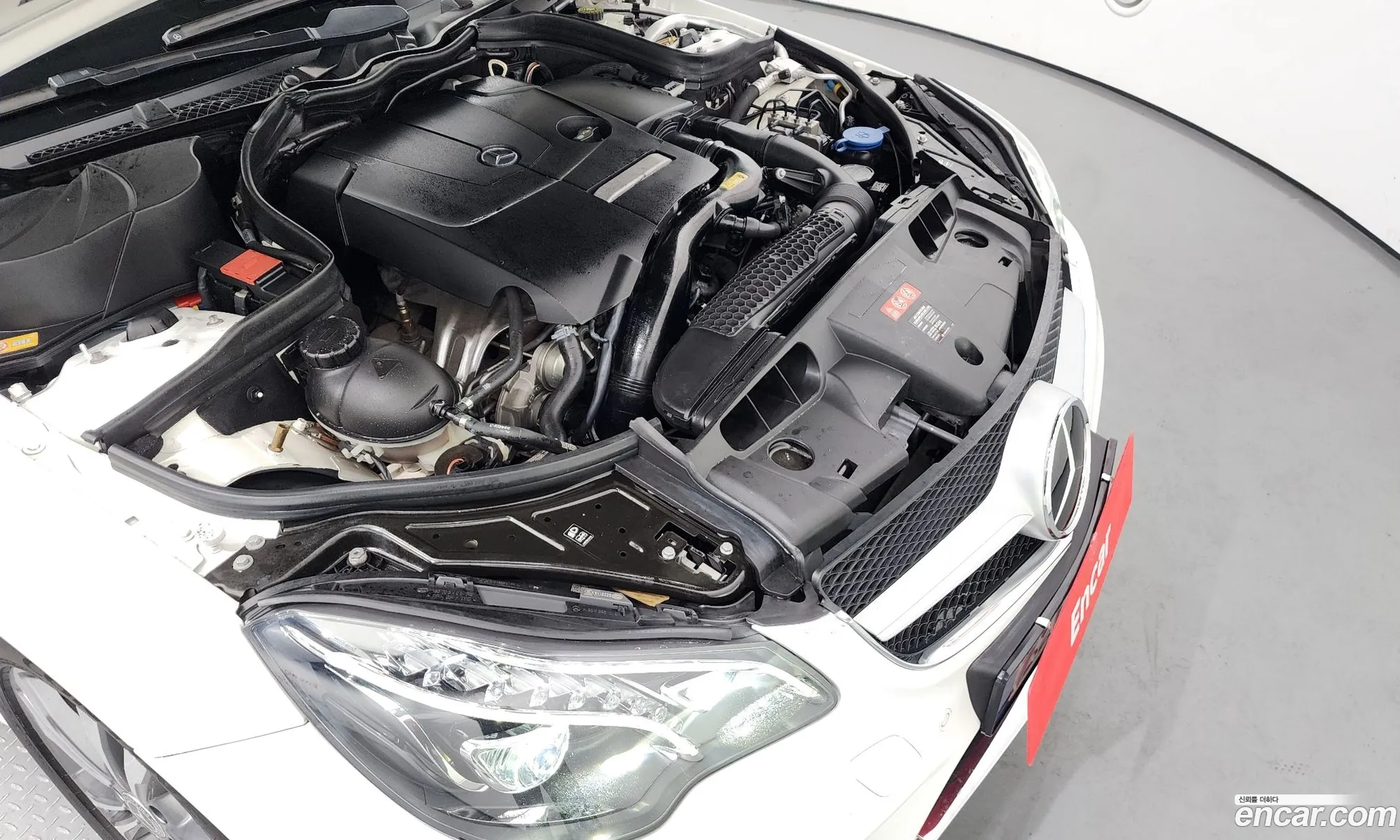Mercedes-Benz E-Klasse E200 Cabriolet 2016 - фотография 12376437