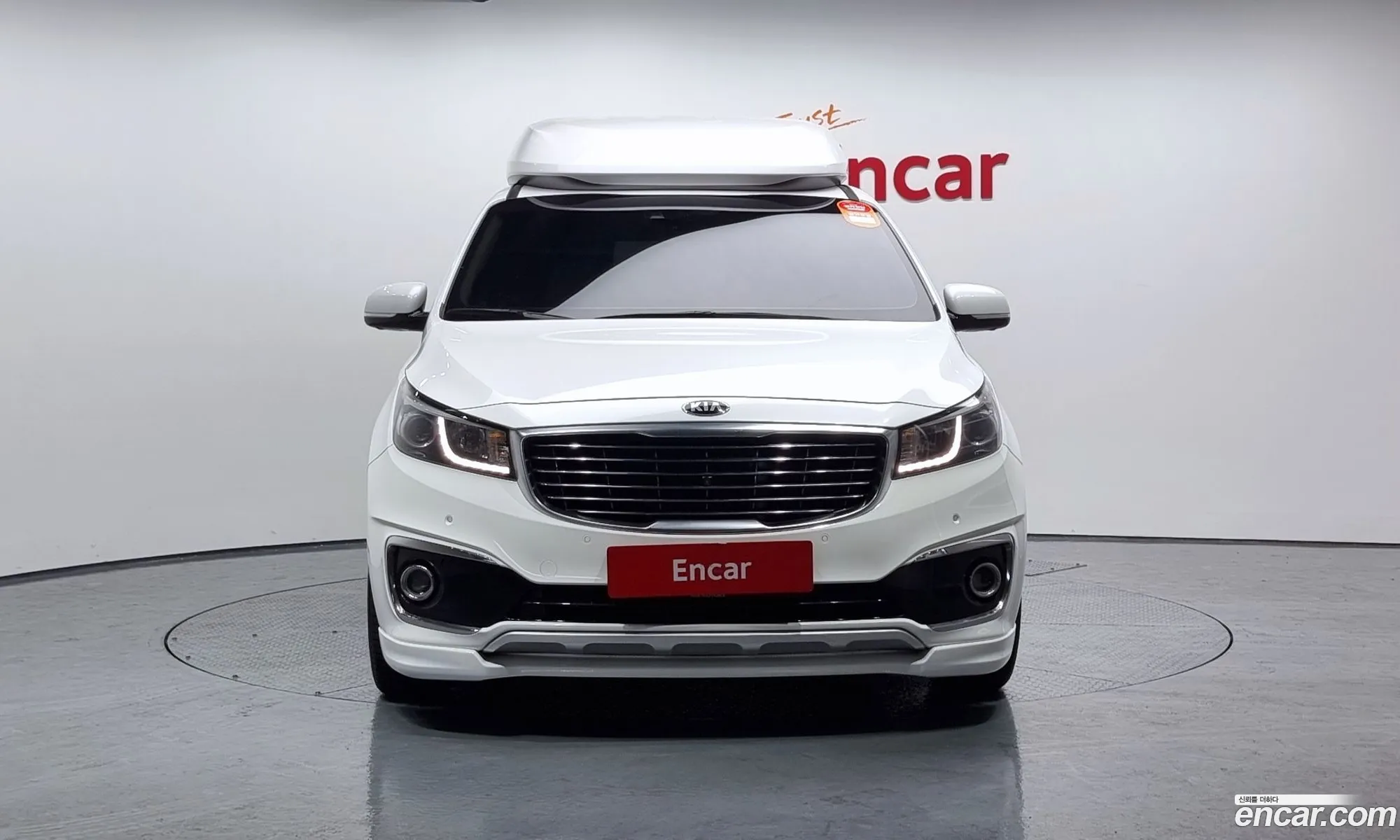 Kia Carnival 9-Seater High Limousine 2016 - фотография 15815067