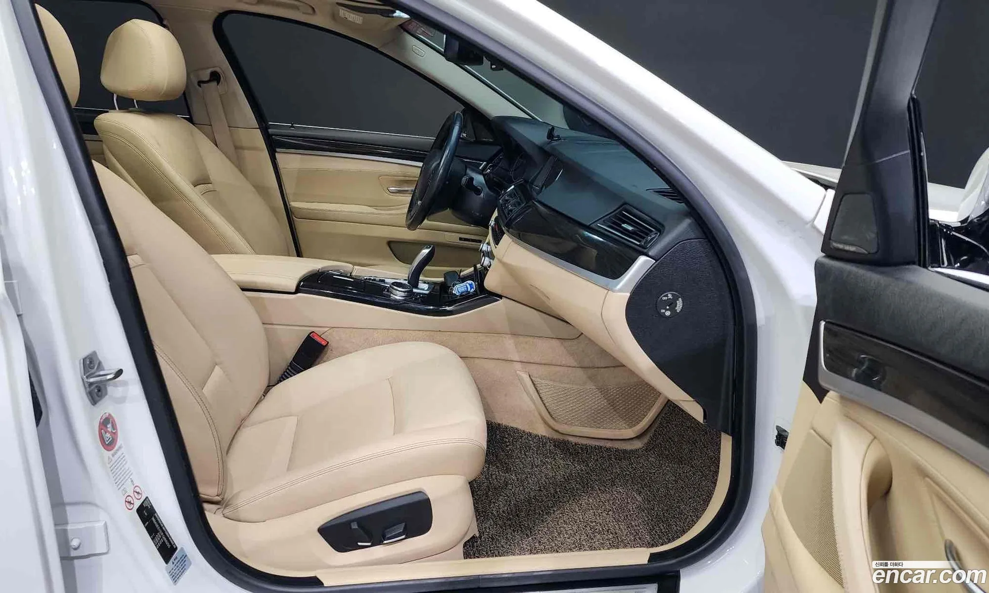 BMW 5Er Vi F10F11F07 520D Luxury 2015 - фотография 965392