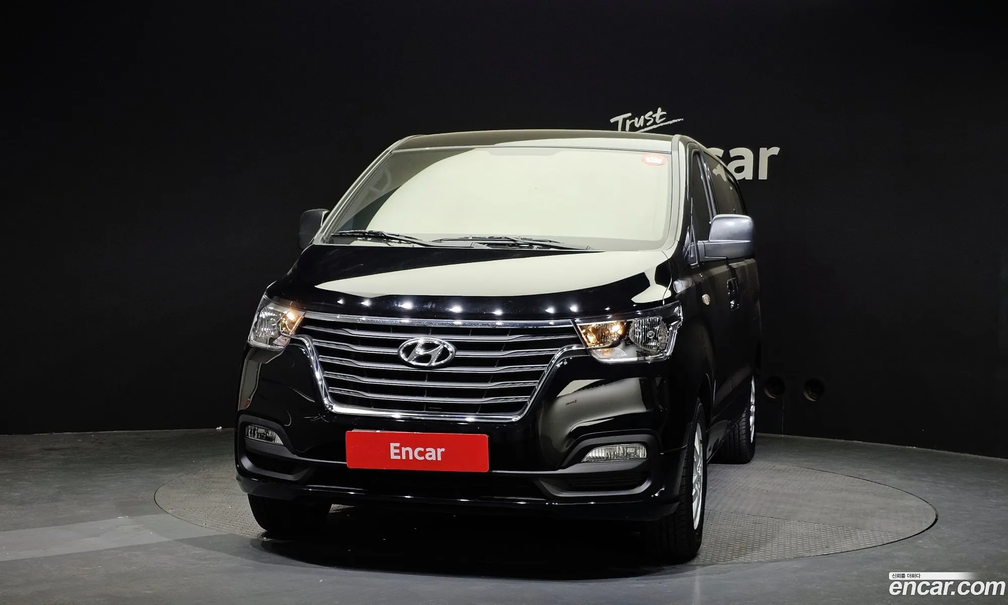 Hyundai Starex 5 Seater Van 2021 - фотография 12077128