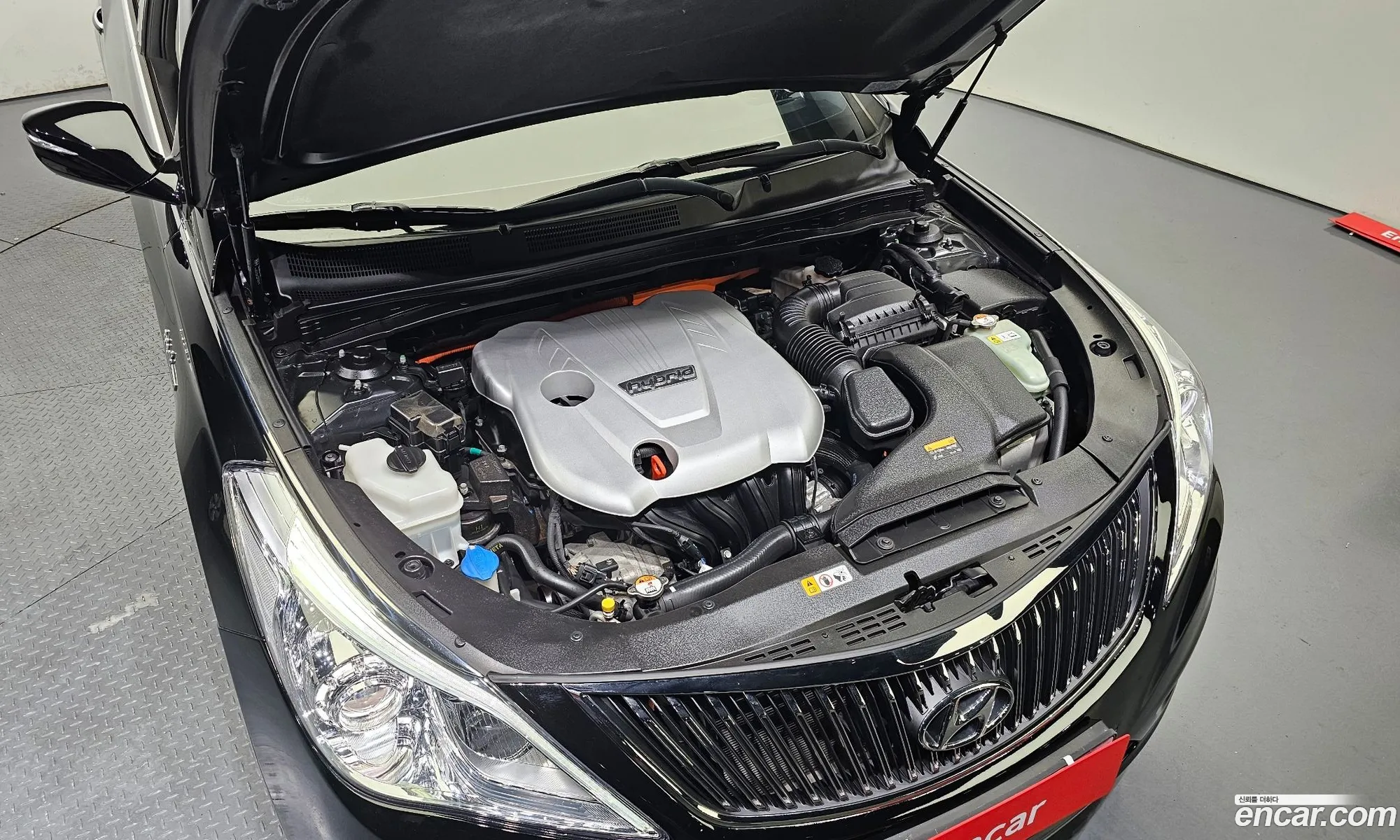 Hyundai Grandeur V Premium 2015 - фотография 12018391