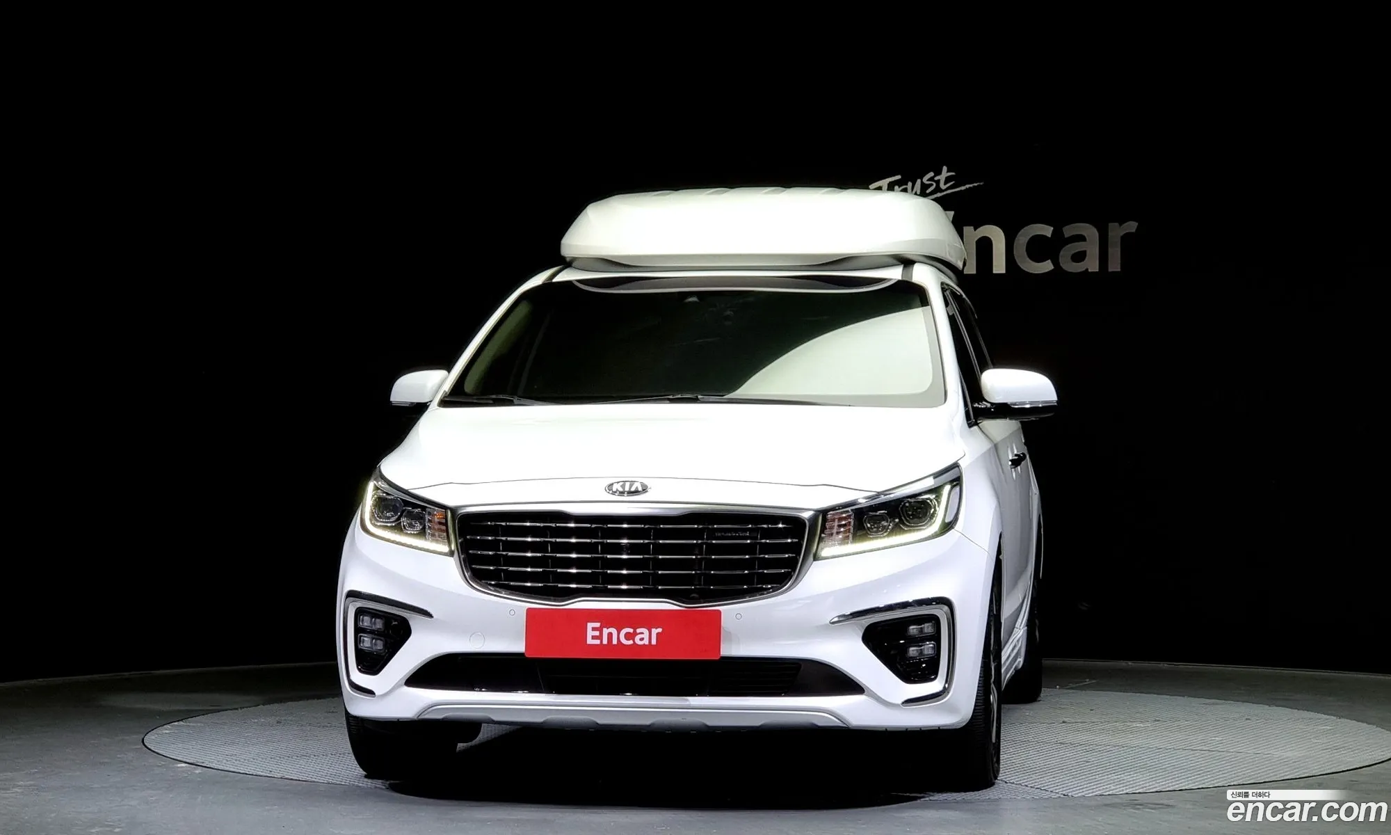 Kia Carnival Iii 9-Seater High Limousine 2018 - фотография 12399493
