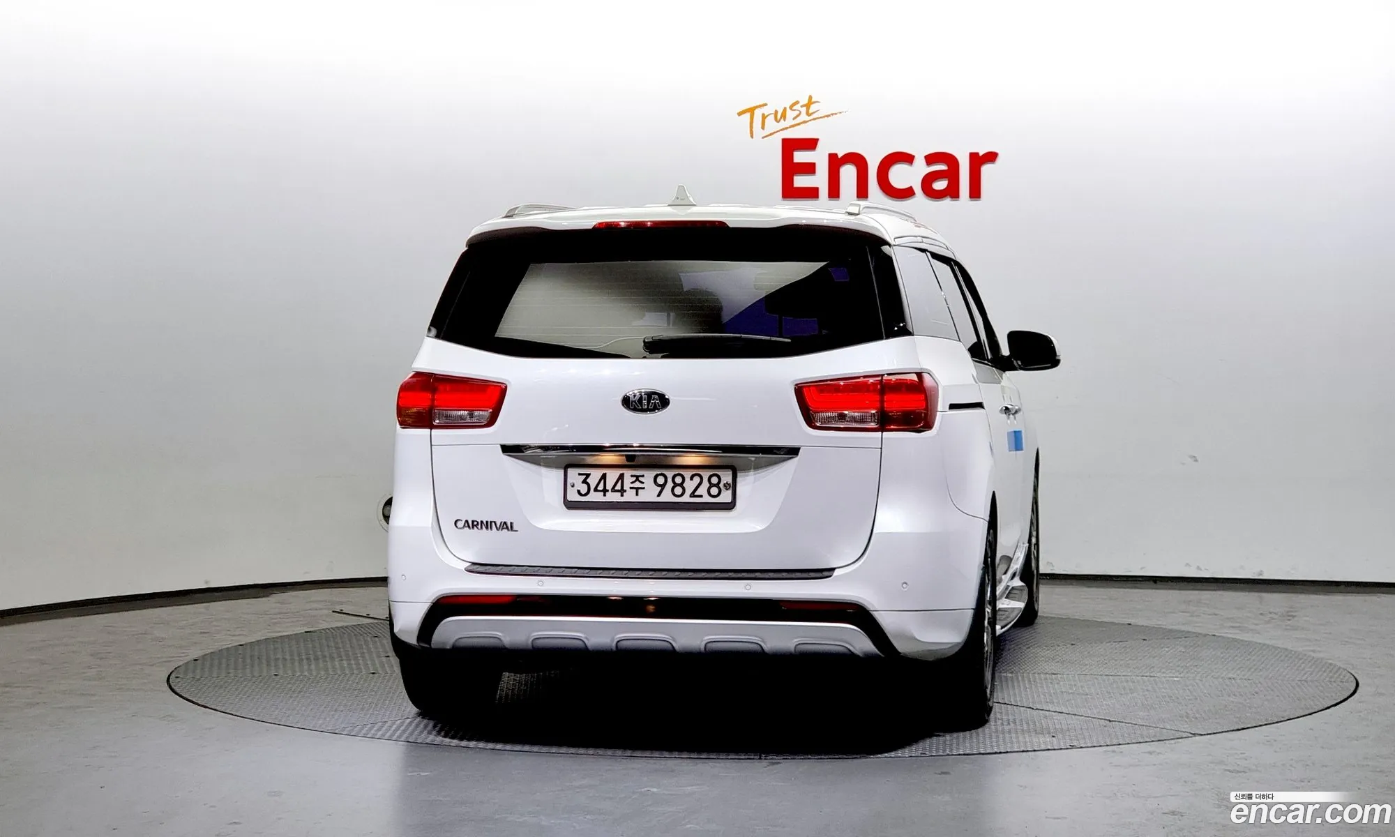 Kia Carnival 9-Seater Prestige 2018 - фотография 18837402