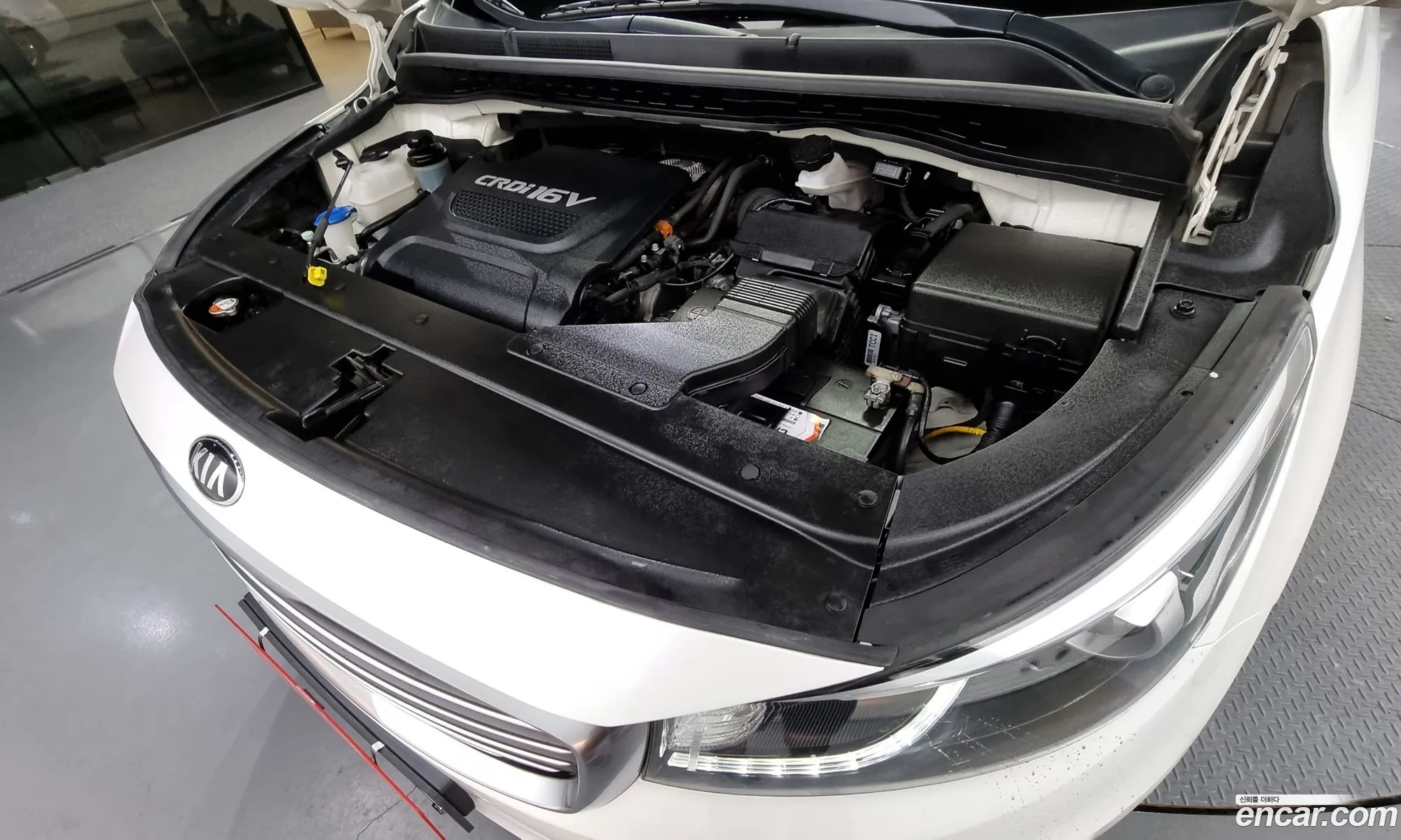 Kia Carnival 9-Seater Prestige 2018 - фотография 18837404