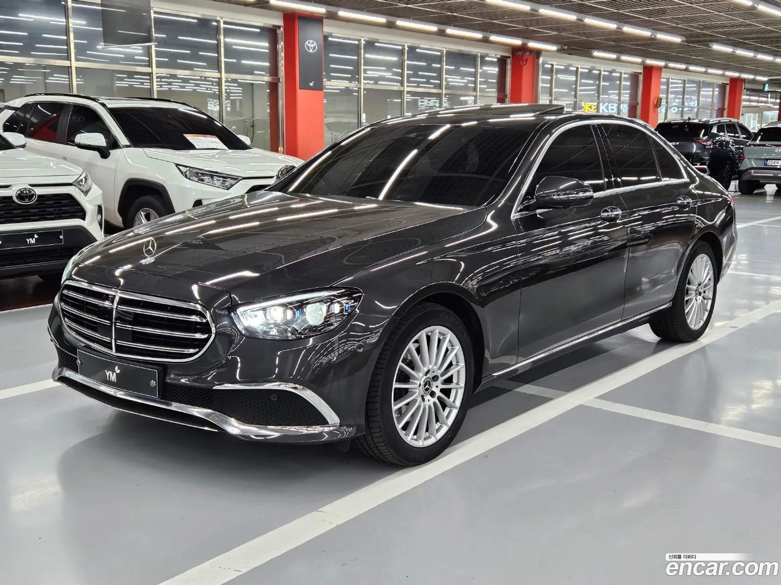 Mercedes E-Class W213 E250 Exclusive - фотография 13636320
