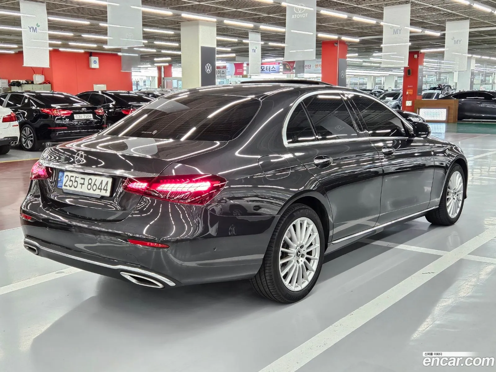 Mercedes E-Class W213 E250 Exclusive - фотография 13636321