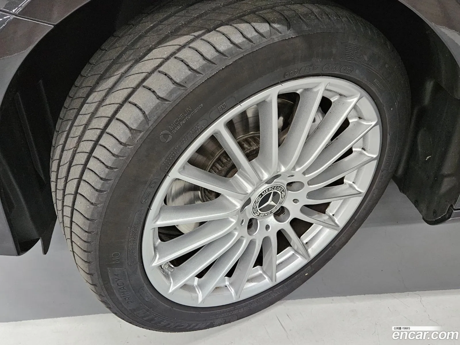 Mercedes E-Class W213 E250 Exclusive - фотография 13636324