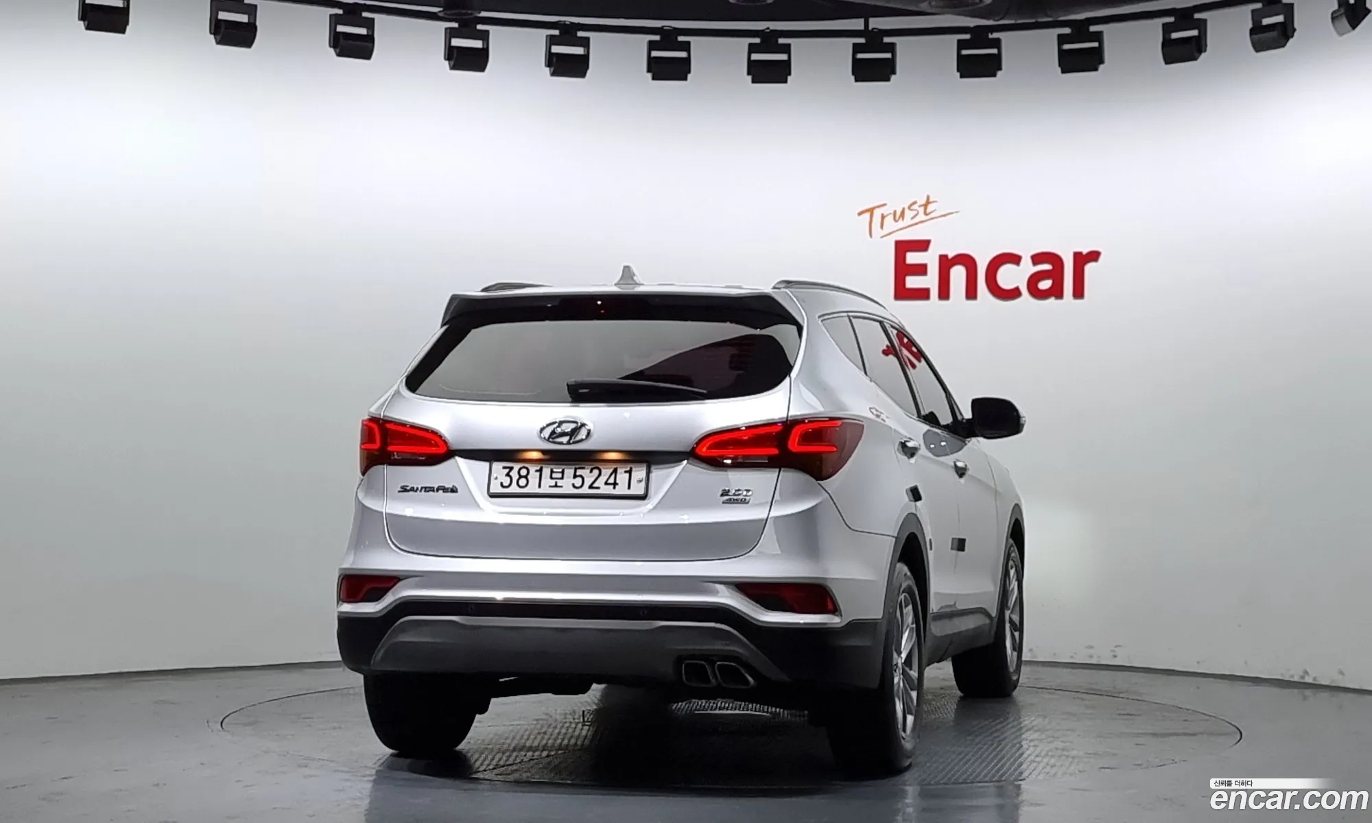 Hyundai Santa Fe Diesel 20 4Wd 2018 - фотография 13185072