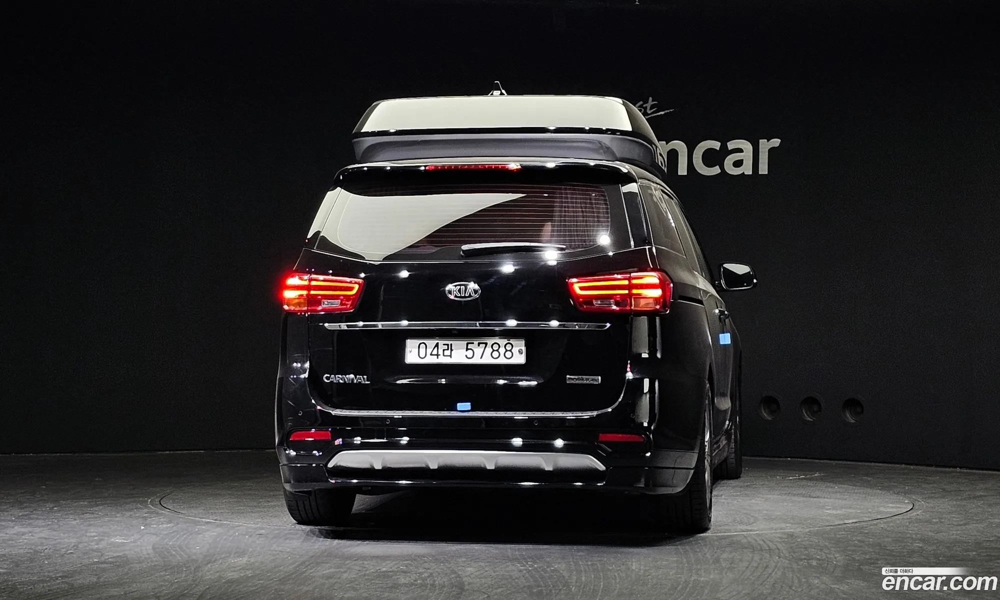 Kia Carnival Iii 9-Seater High Limousine 2019 - фотография 15067679