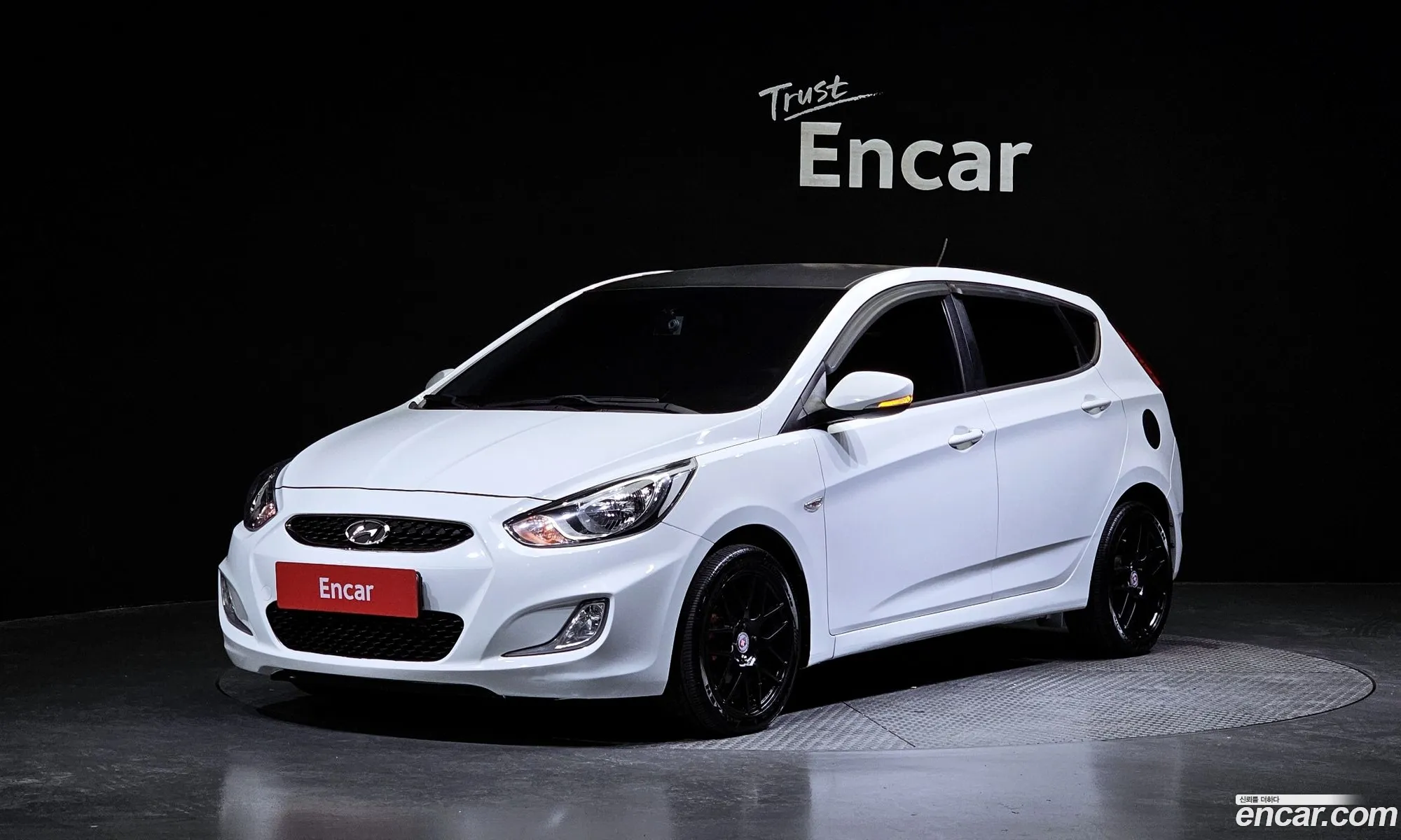 Hyundai Accent Iv Witt Diesel 16 Vgt Smart 2014 - фотография 12018301