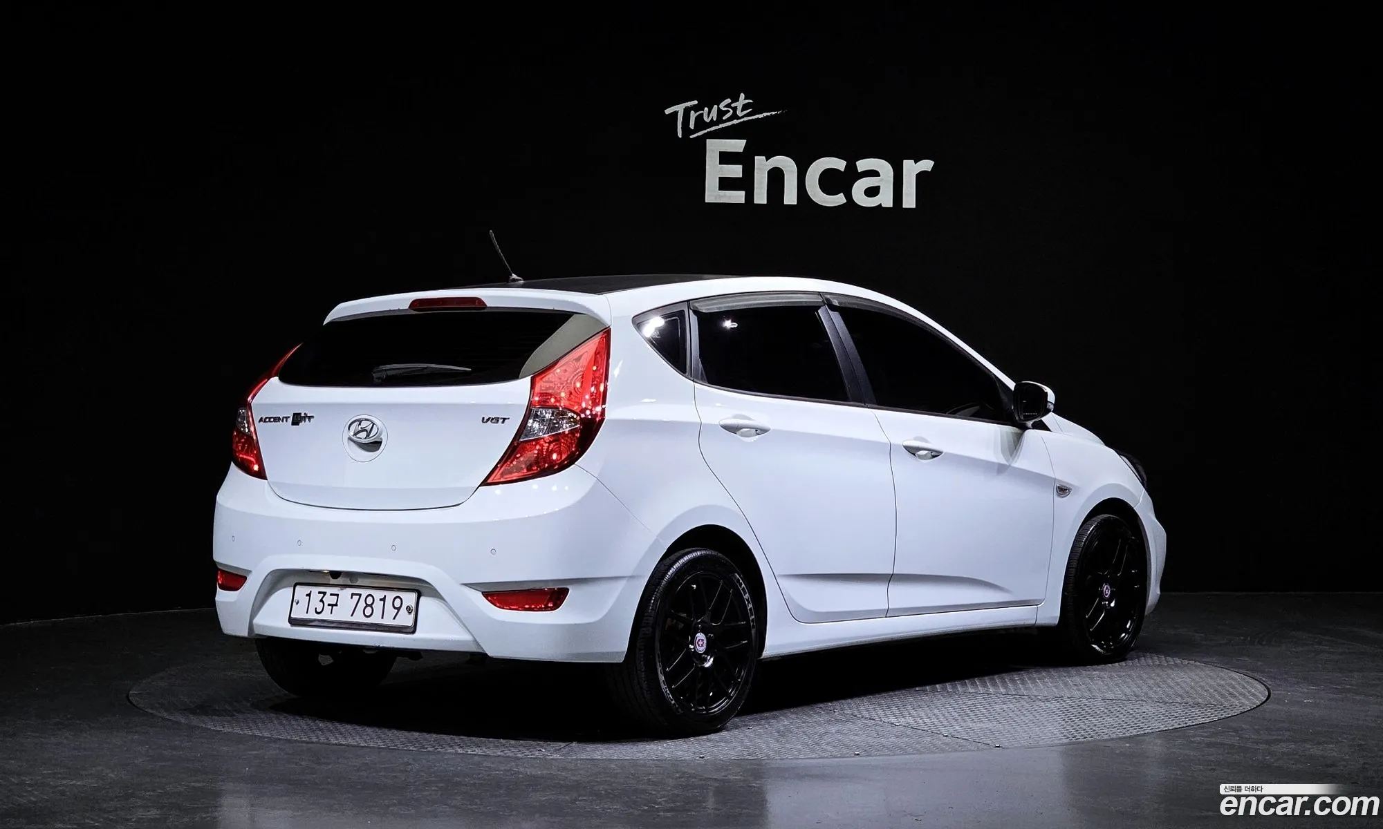 Hyundai Accent Iv Witt Diesel 16 Vgt Smart 2014 - фотография 12018302