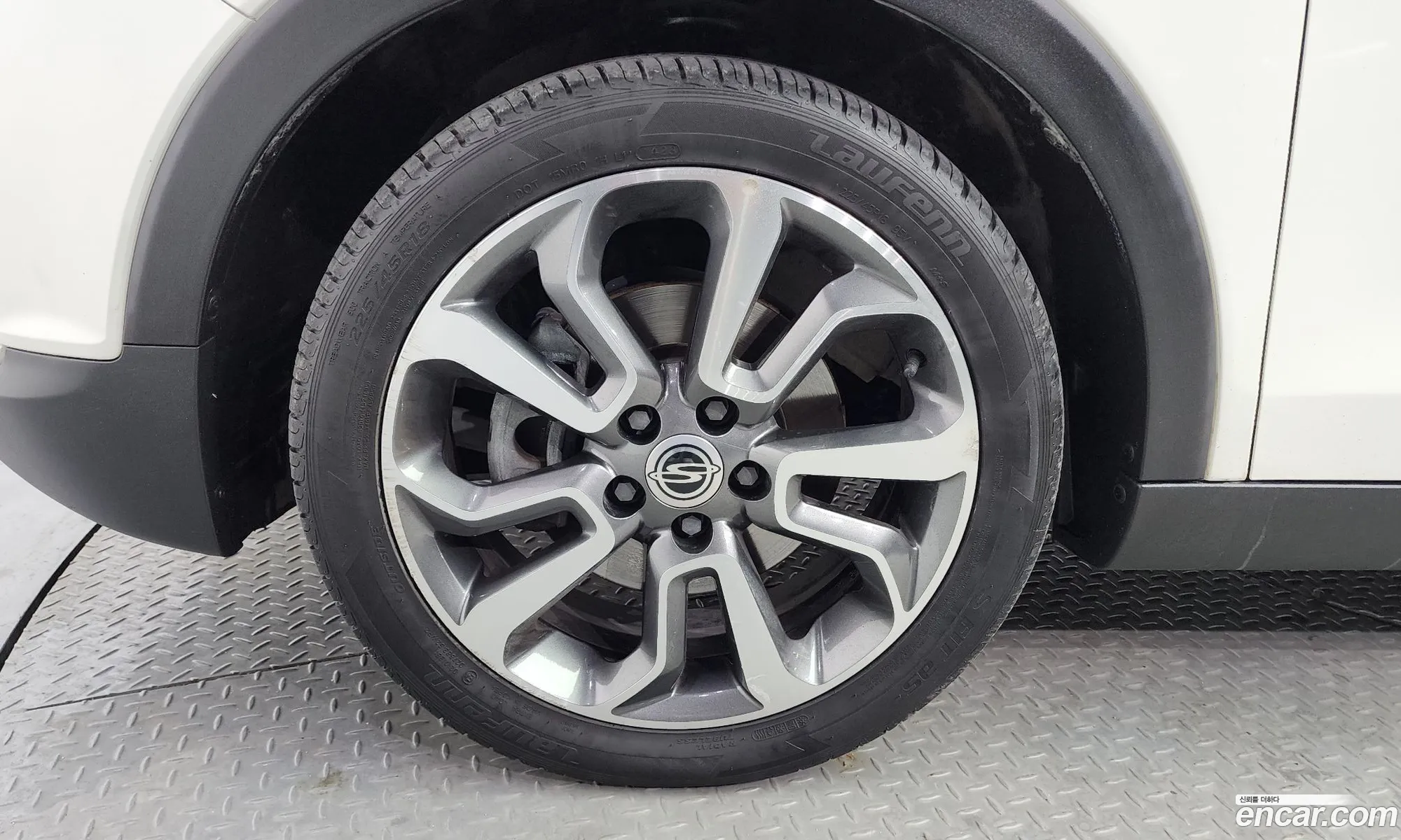 Ssangyong Tivoli Tivoli Lx 2Wd 2016 - фотография 16951363