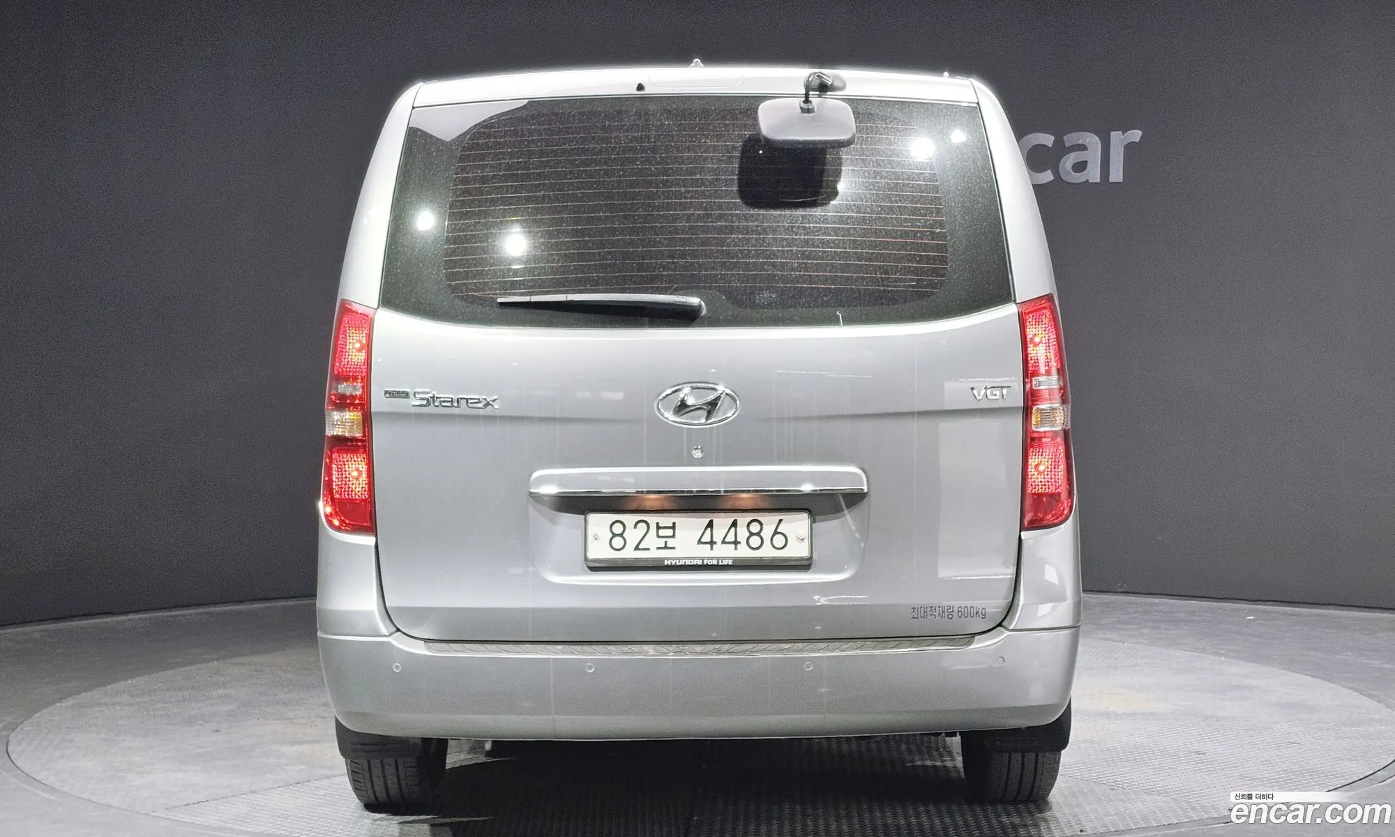 Hyundai Starex 5 Seater Van 2020 - фотография 15931425