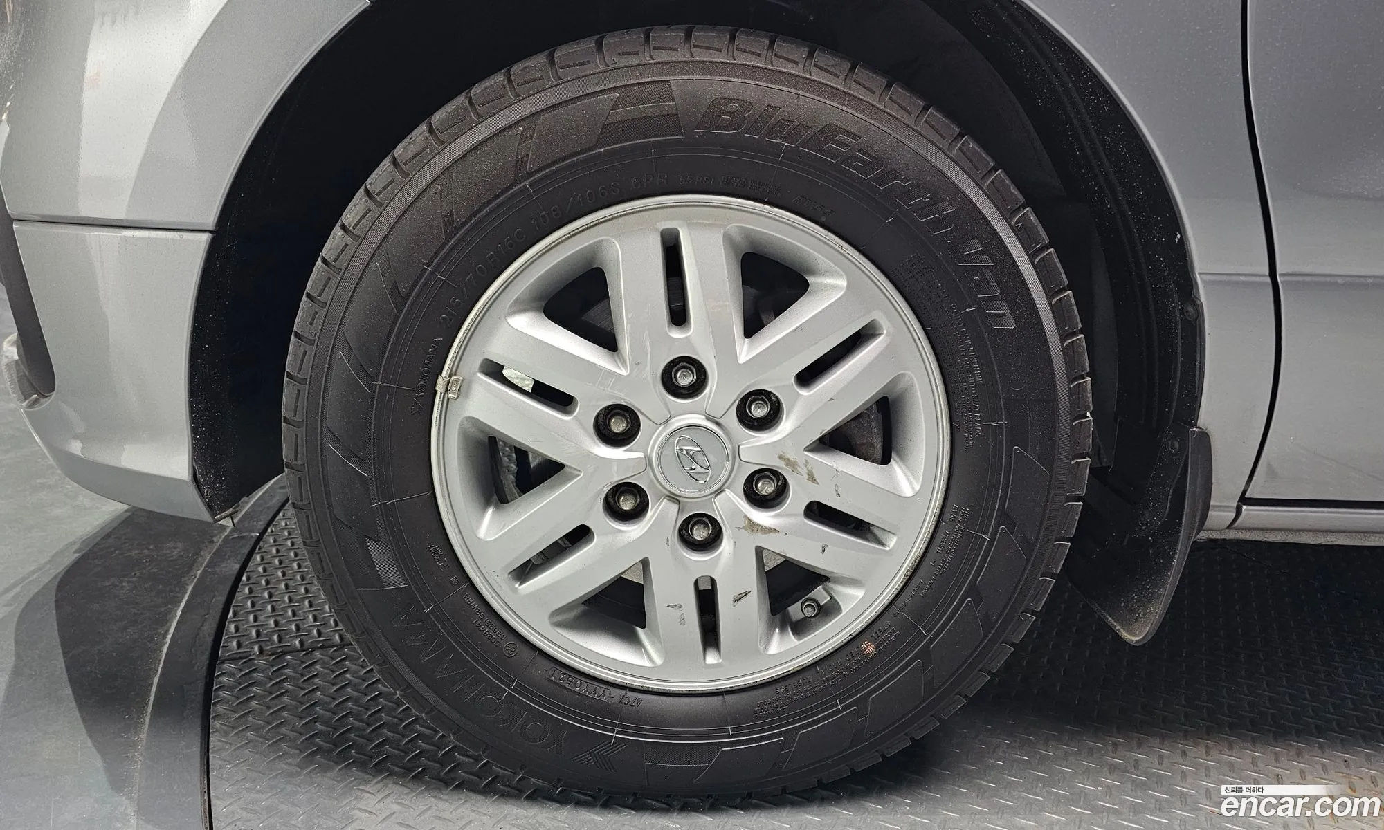 Hyundai Starex 5 Seater Van 2020 - фотография 15931426