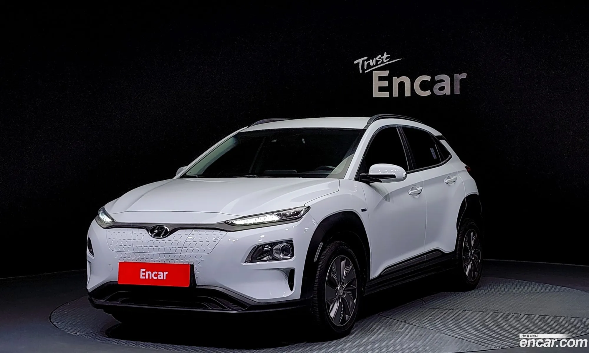 Hyundai Kona Electric Modern - фотография 12102040