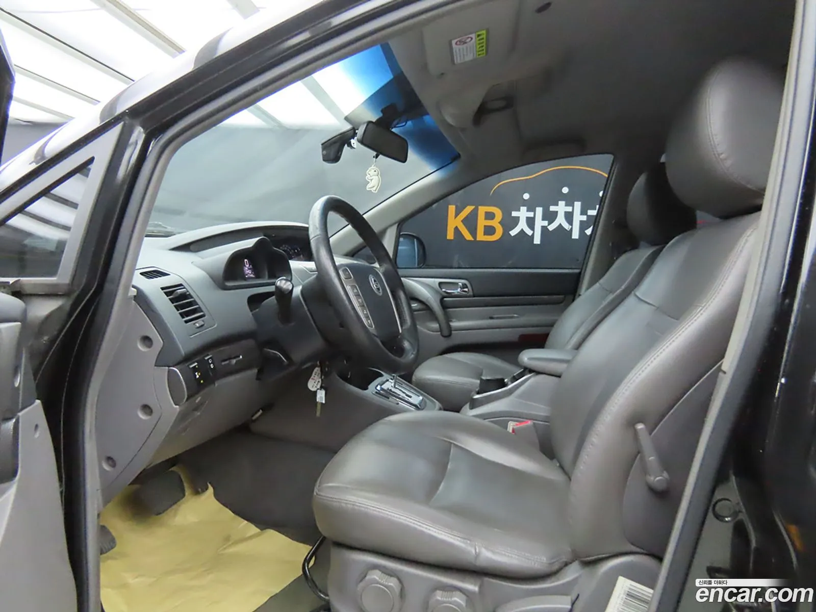 Kg Mobility Ssangyong Korando Turismo 4Wd Gt 11-Seater - фотография 4932488