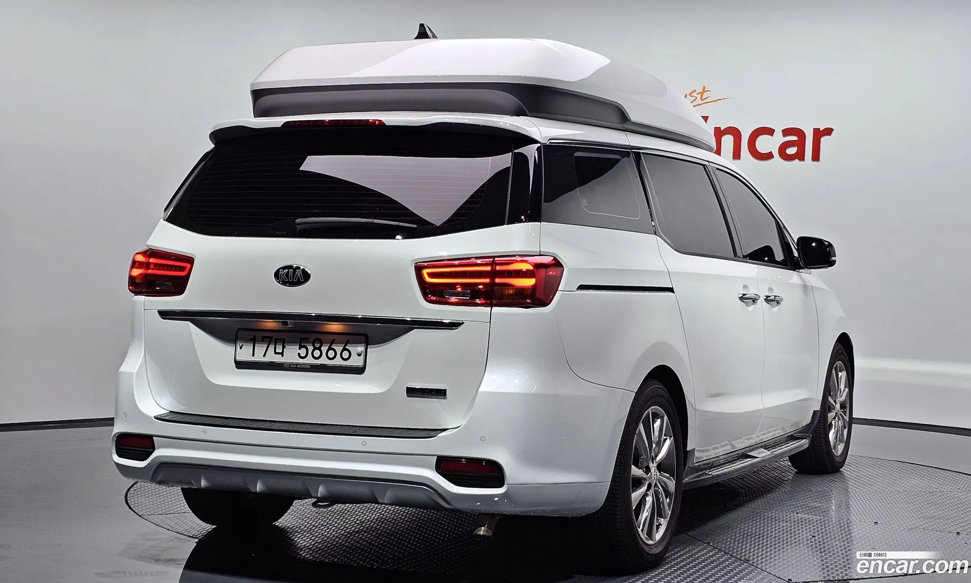 Kia Carnival Iii Gasoline 9-Seater High Limousine 2019 - фотография 11352991