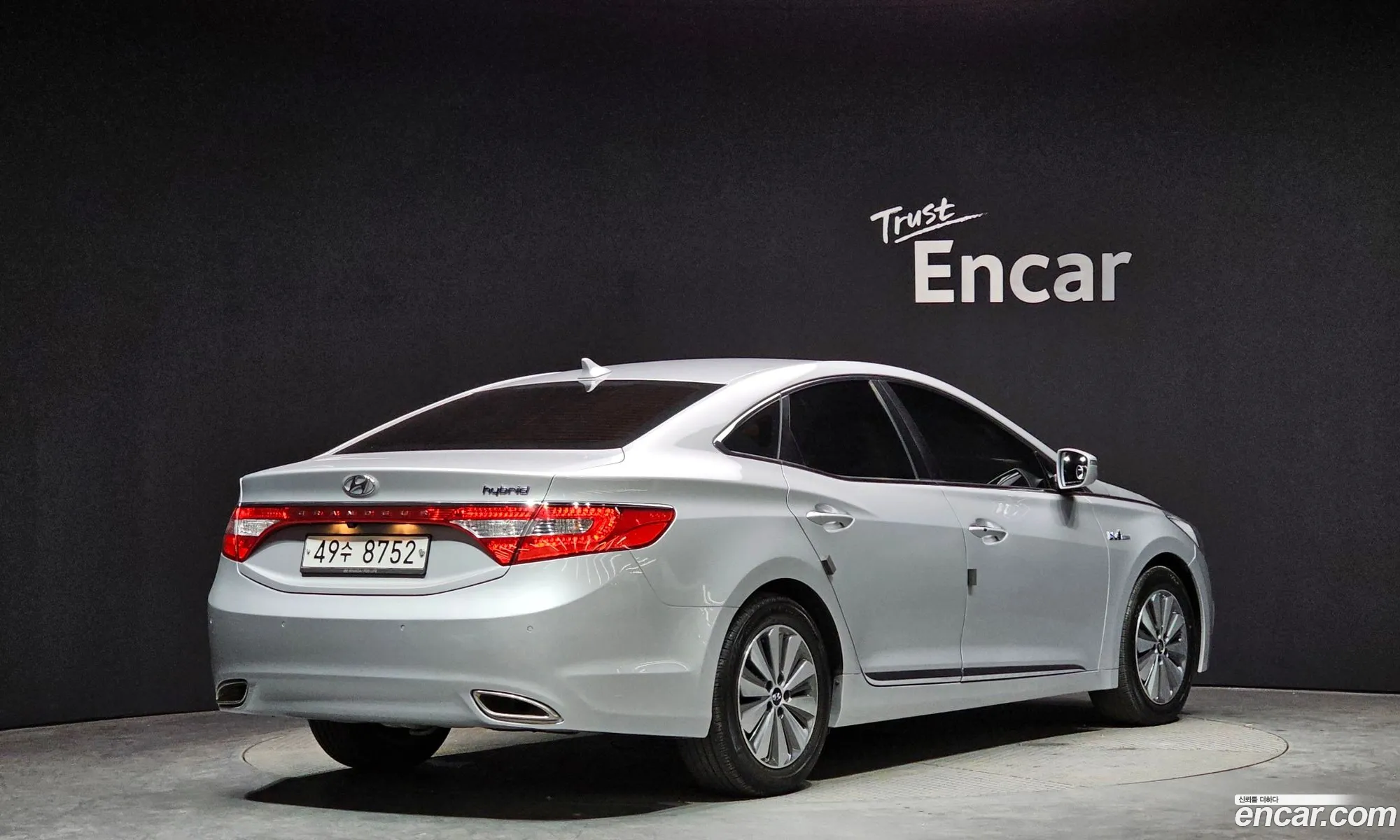 Hyundai Grandeur V Premium 2015 - фотография 18949818