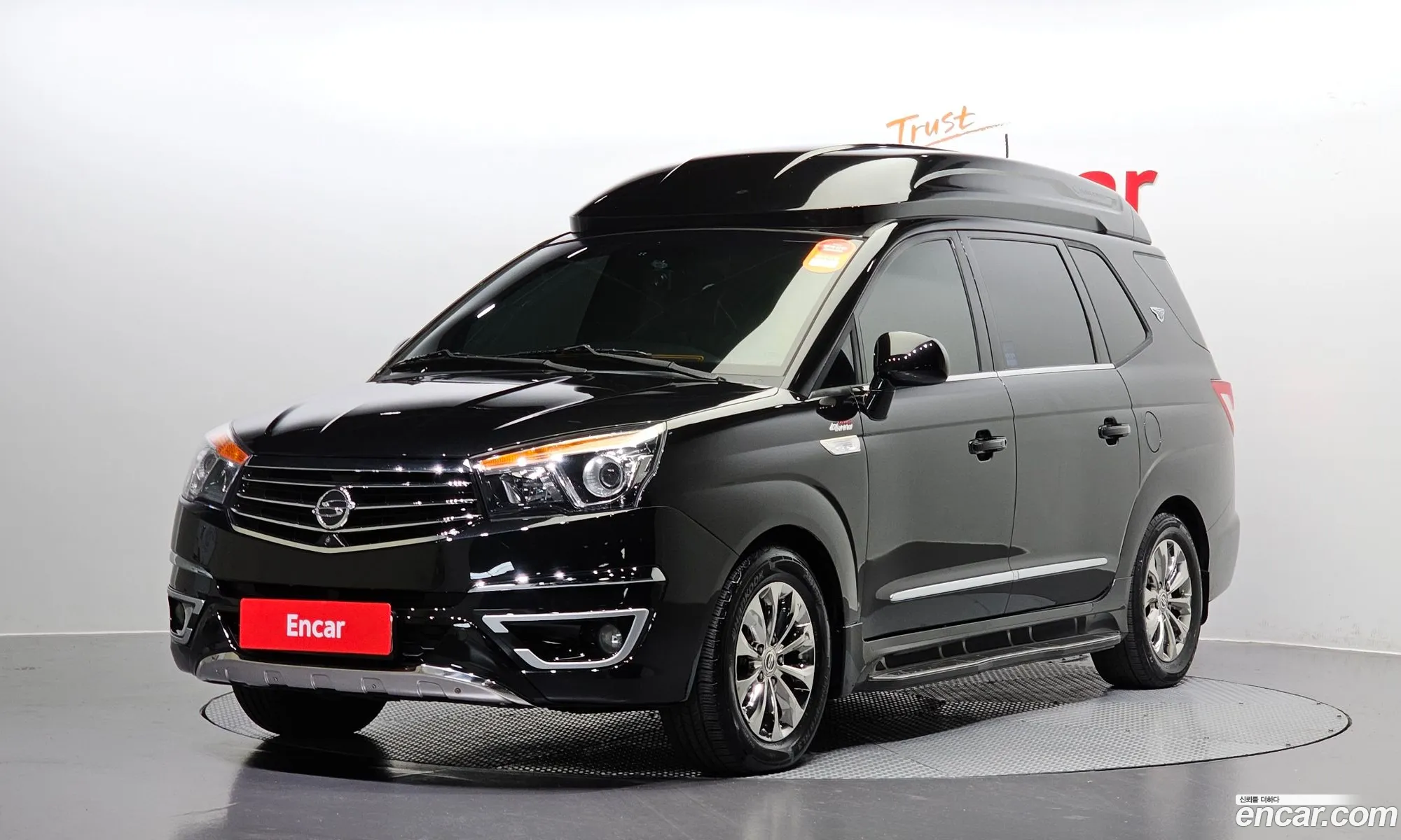 Kg Mobility Ssangyong Korando Turismo 4Wd Chateau 9-Seater High Limousine - фотография 8017844