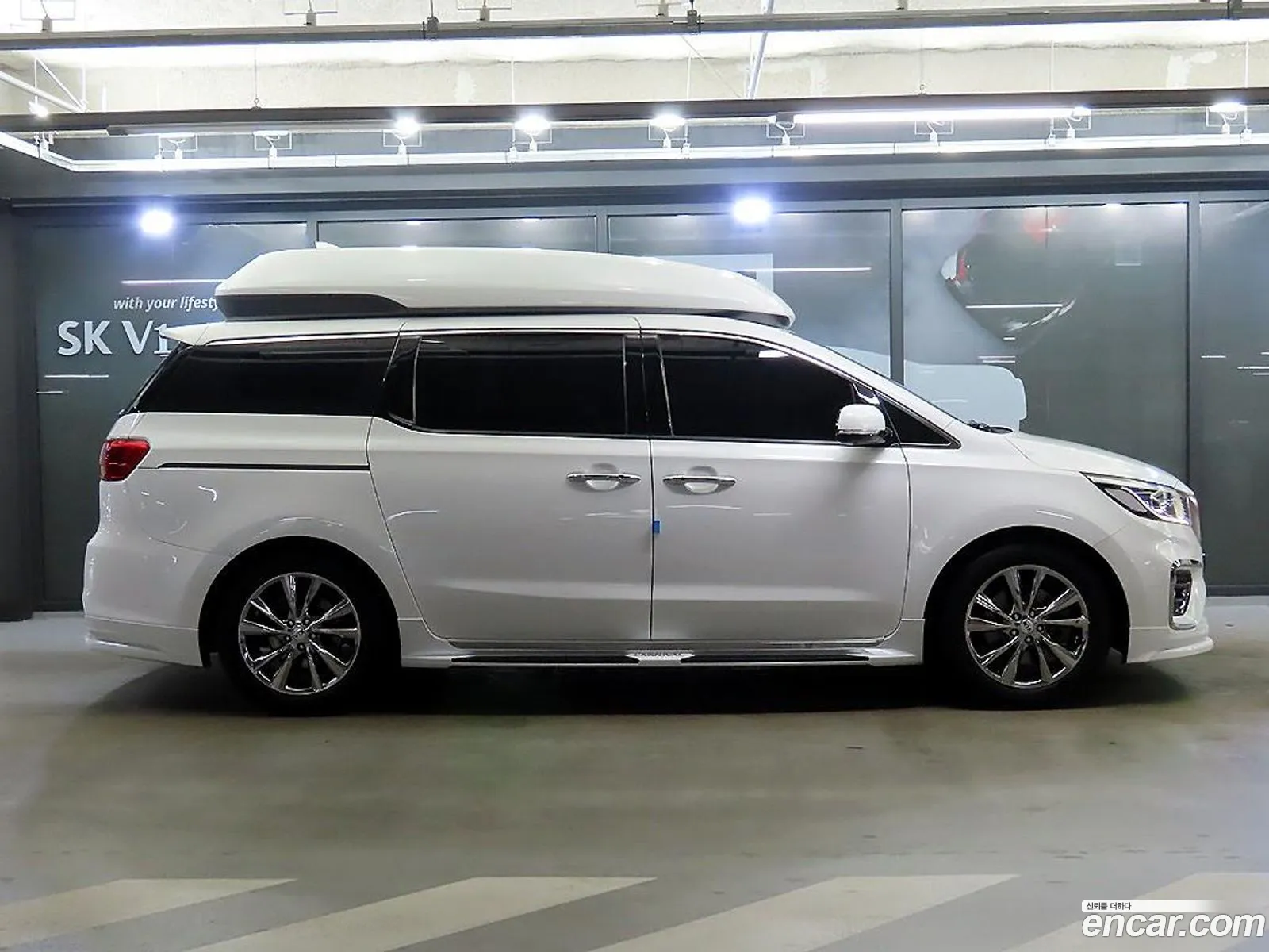 Kia Carnival Iii 9-Seater High Limousine 2019 - фотография 11274120