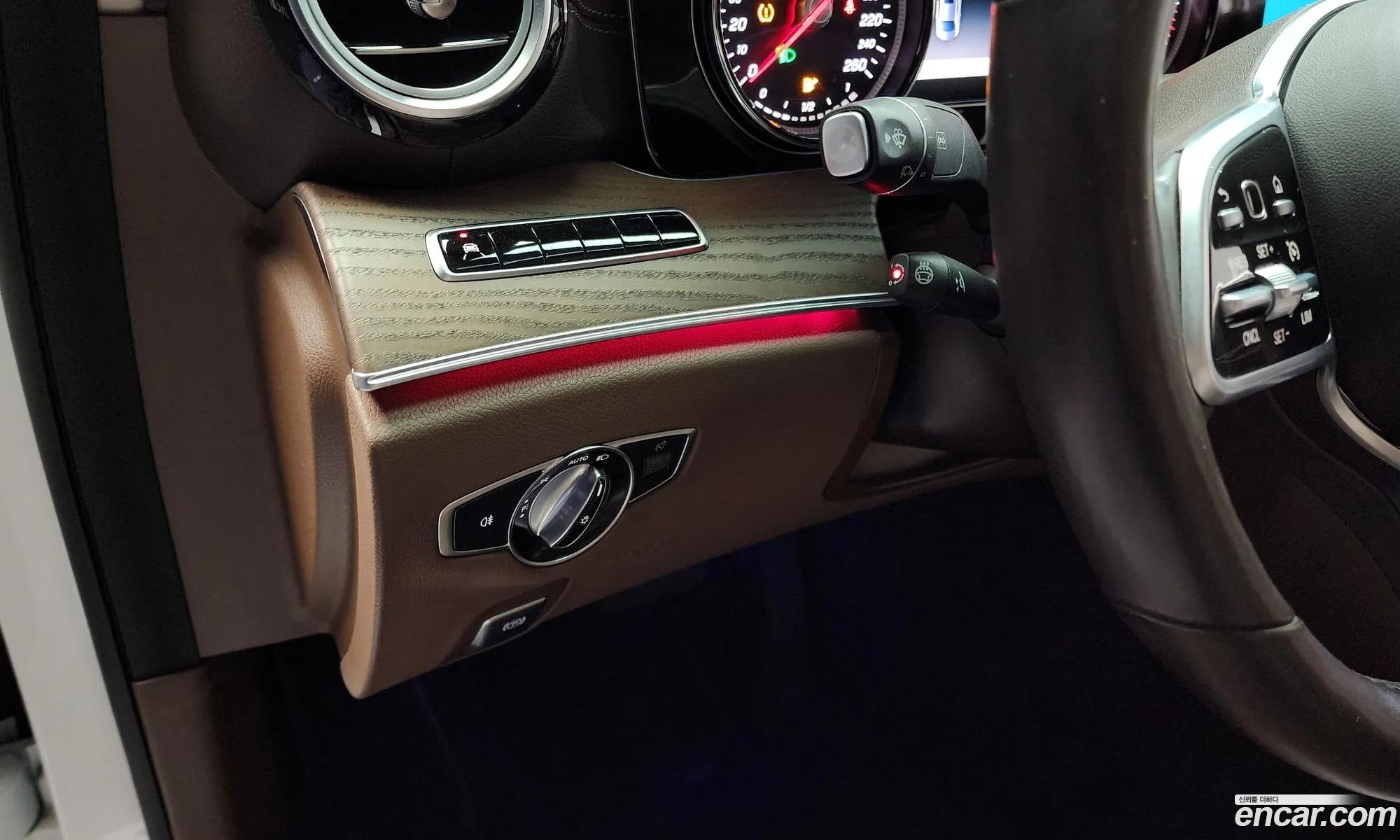 E-Class W213E220D Exclusive - фотография 17694611