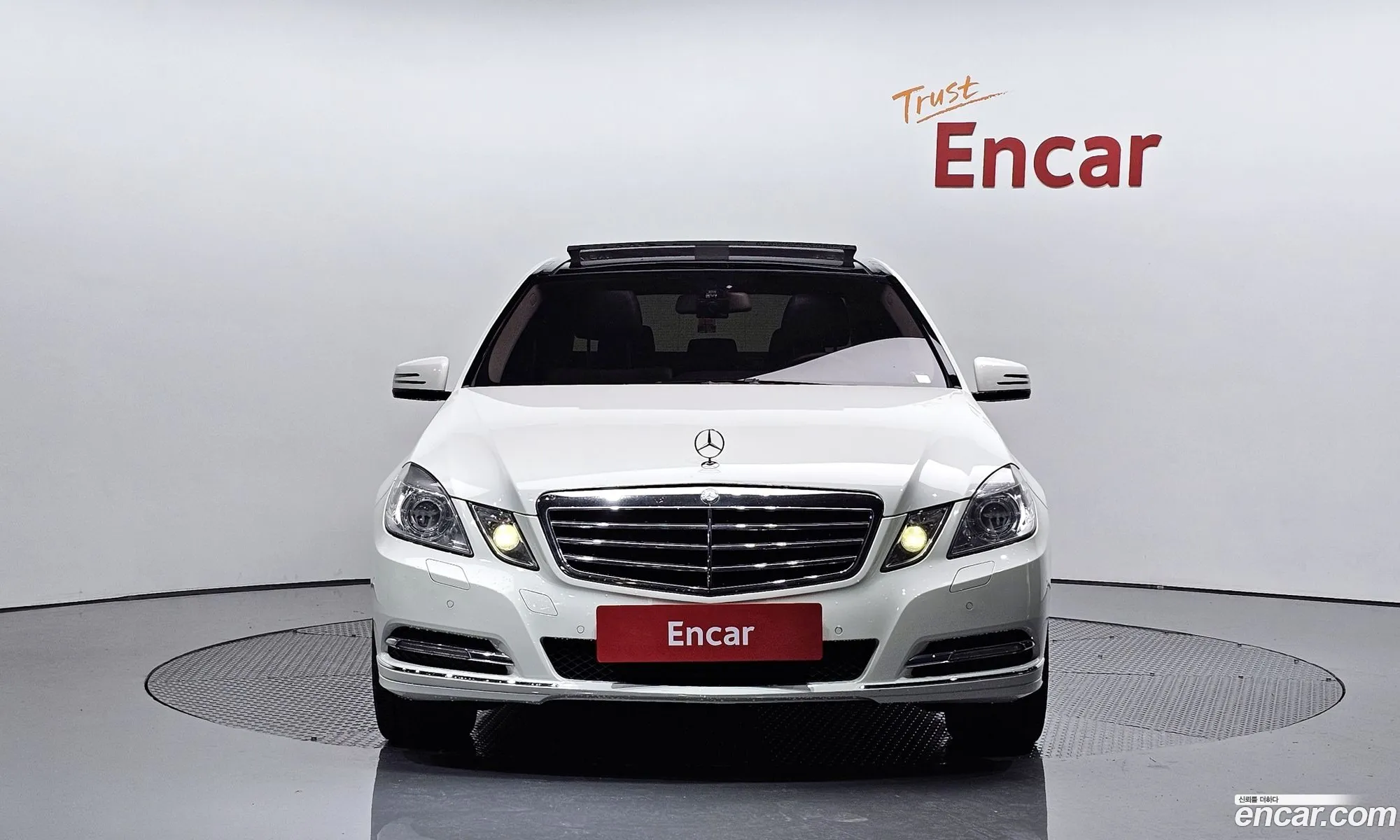 Mercedes E-Class W212 E300 Elegance - фотография 14012440