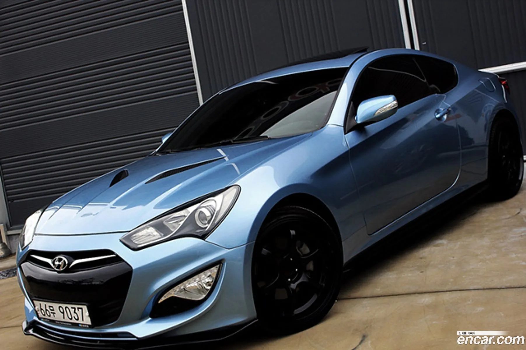 Hyundai Genesis I 200 Turbo D 2010 - фотография 18587506